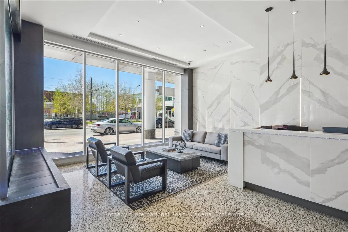 218 Queens Quay W, #1804