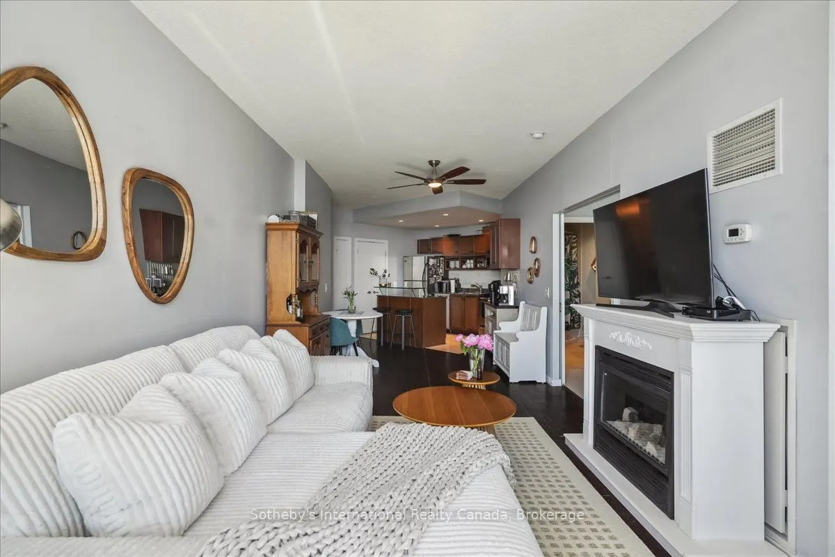 218 Queens Quay W, #1804