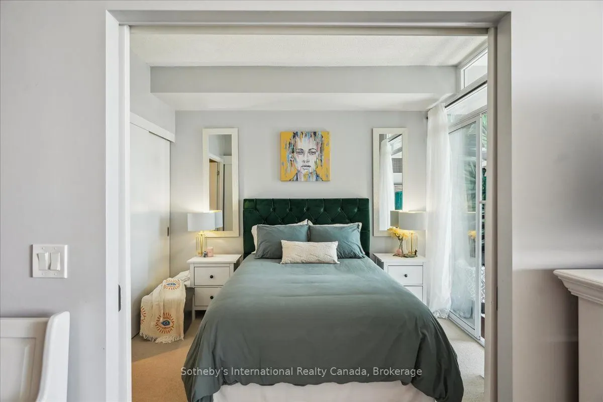 218 Queens Quay W, #1804