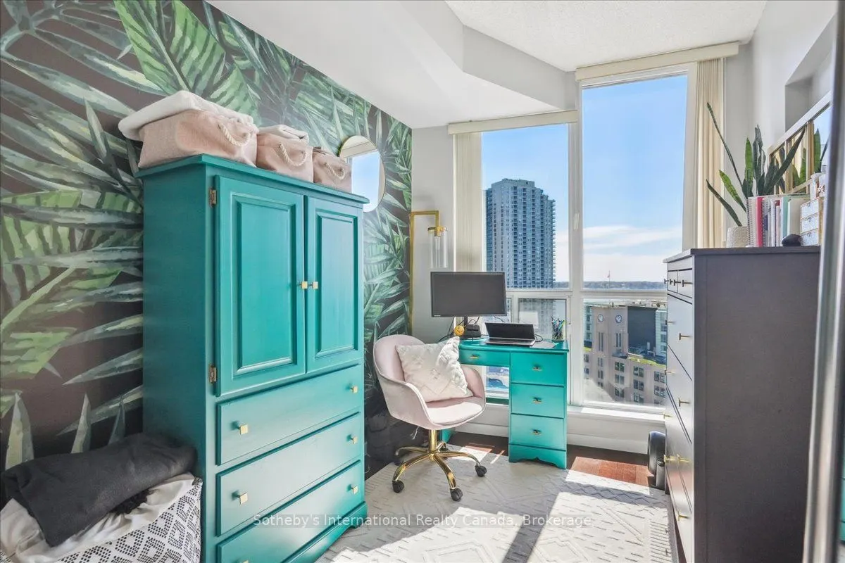 218 Queens Quay W, #1804