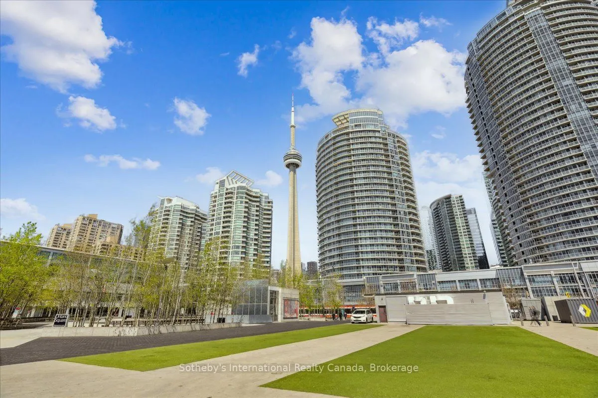 218 Queens Quay W, #1804