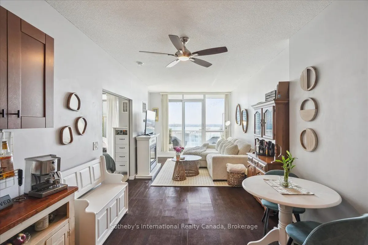 218 Queens Quay W, #1804