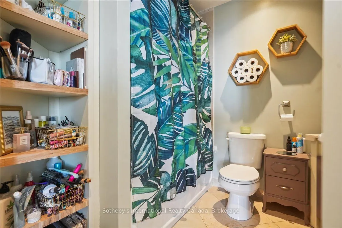 218 Queens Quay W, #1804