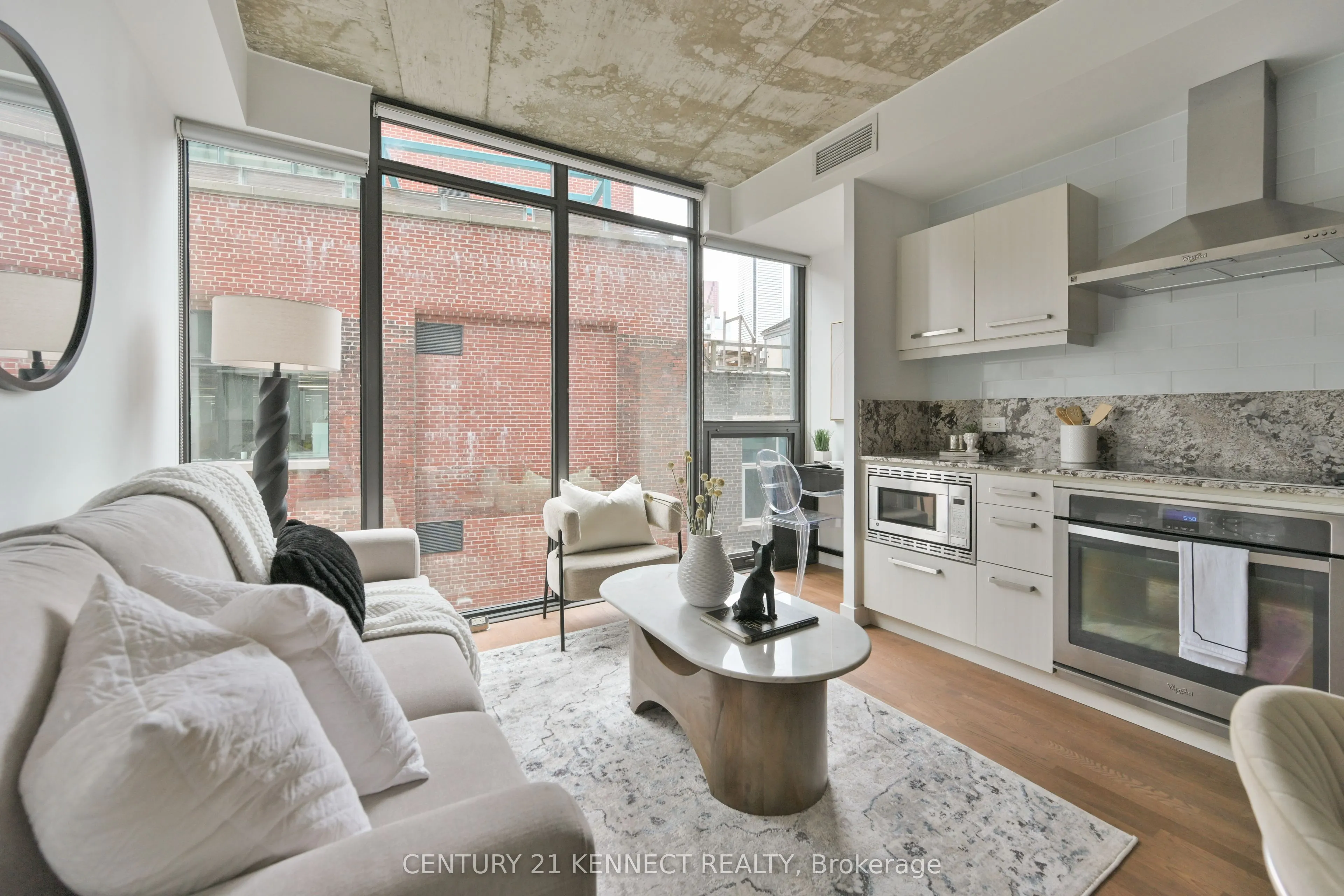 15 Beverley Street, #607