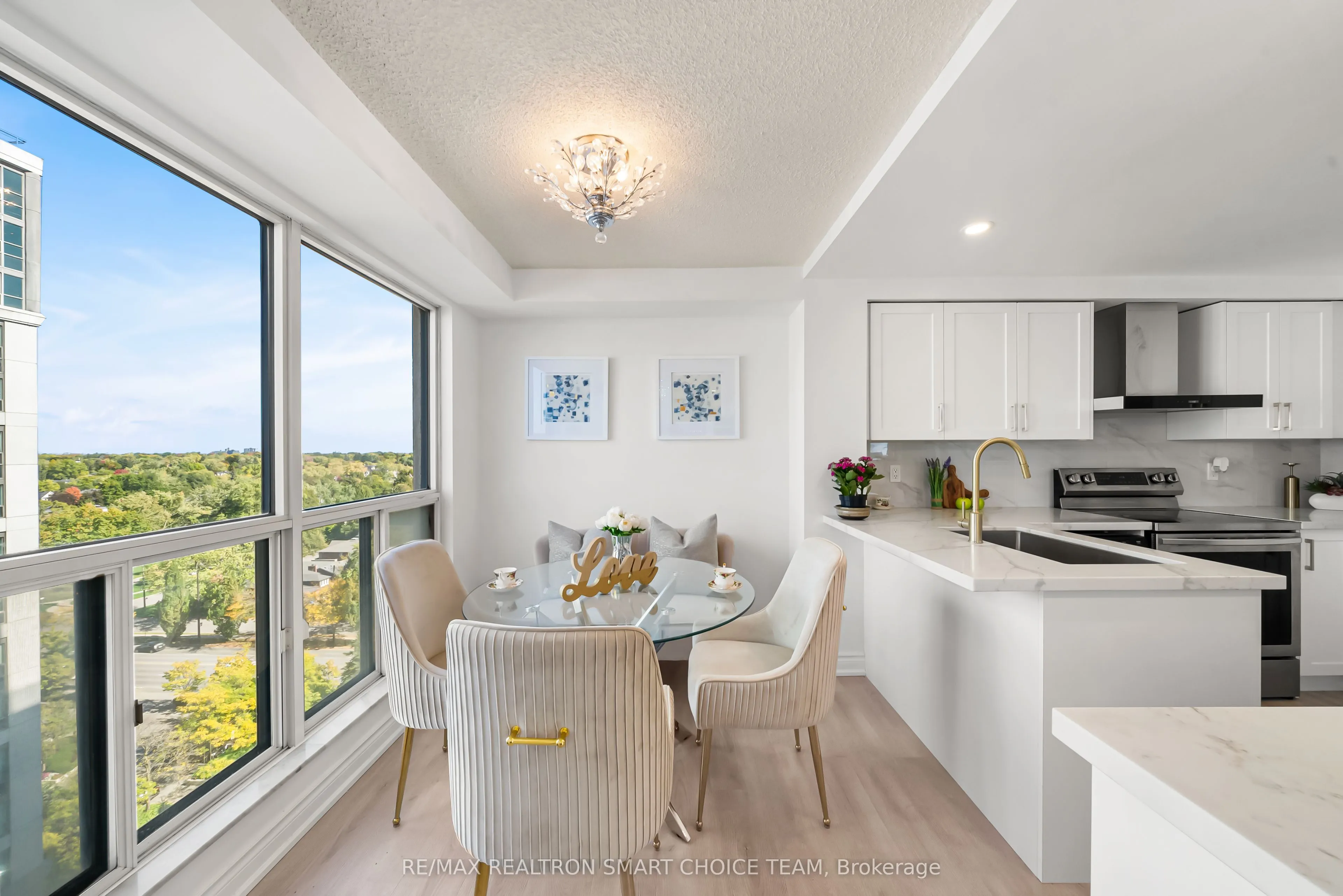 28 Hollywood Avenue, #1211