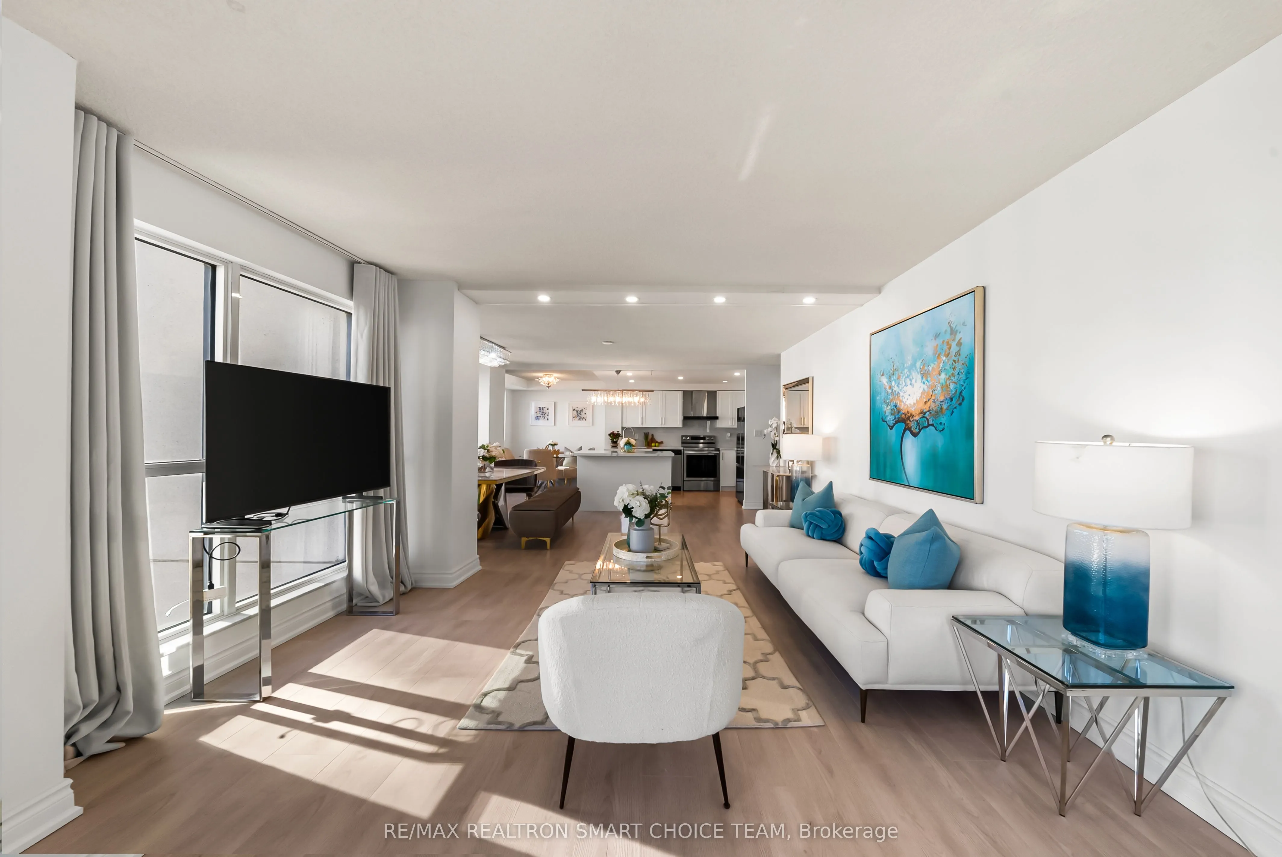 28 Hollywood Avenue, #1211