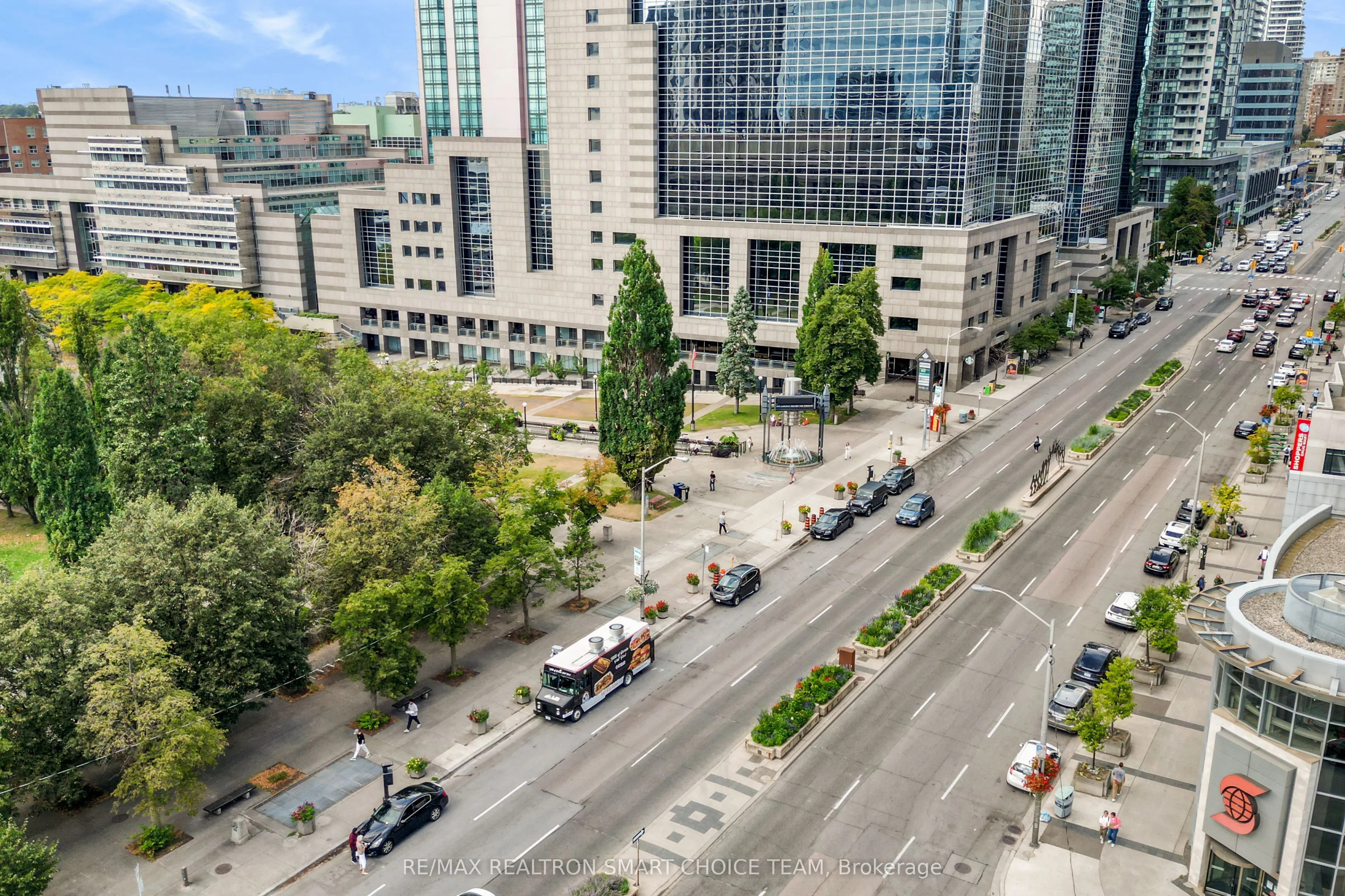 28 Hollywood Avenue, #1211