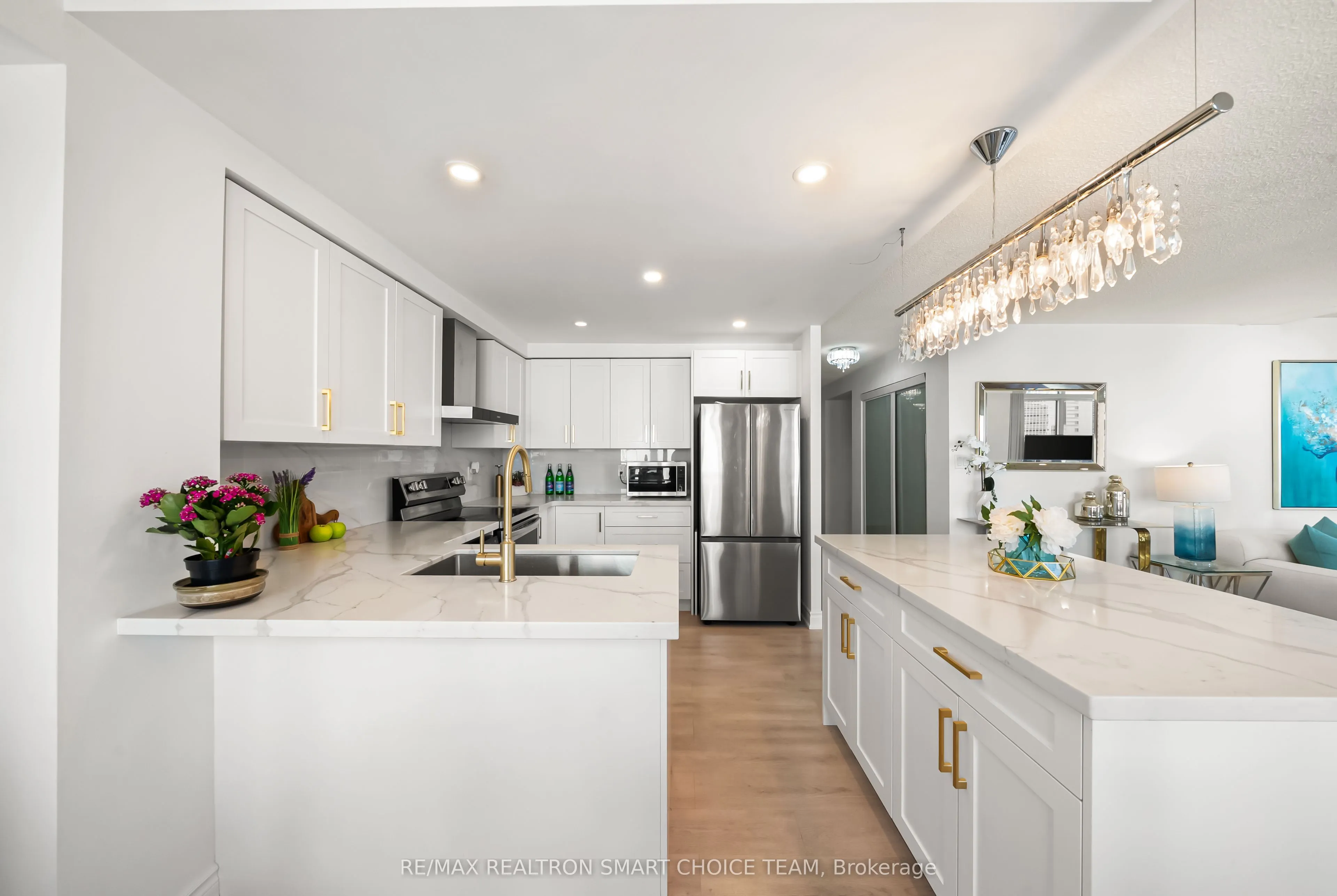 28 Hollywood Avenue, #1211