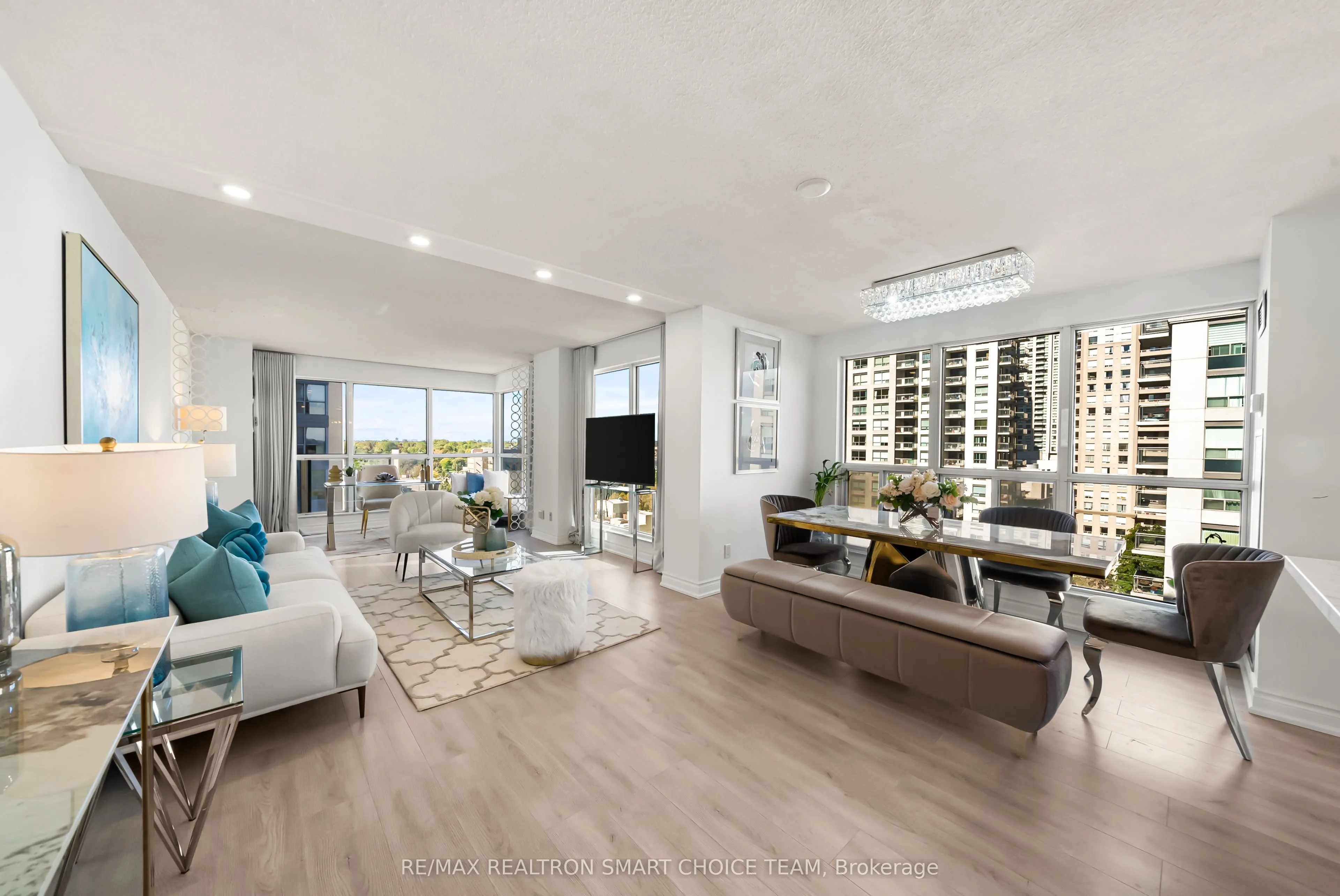 28 Hollywood Avenue, #1211