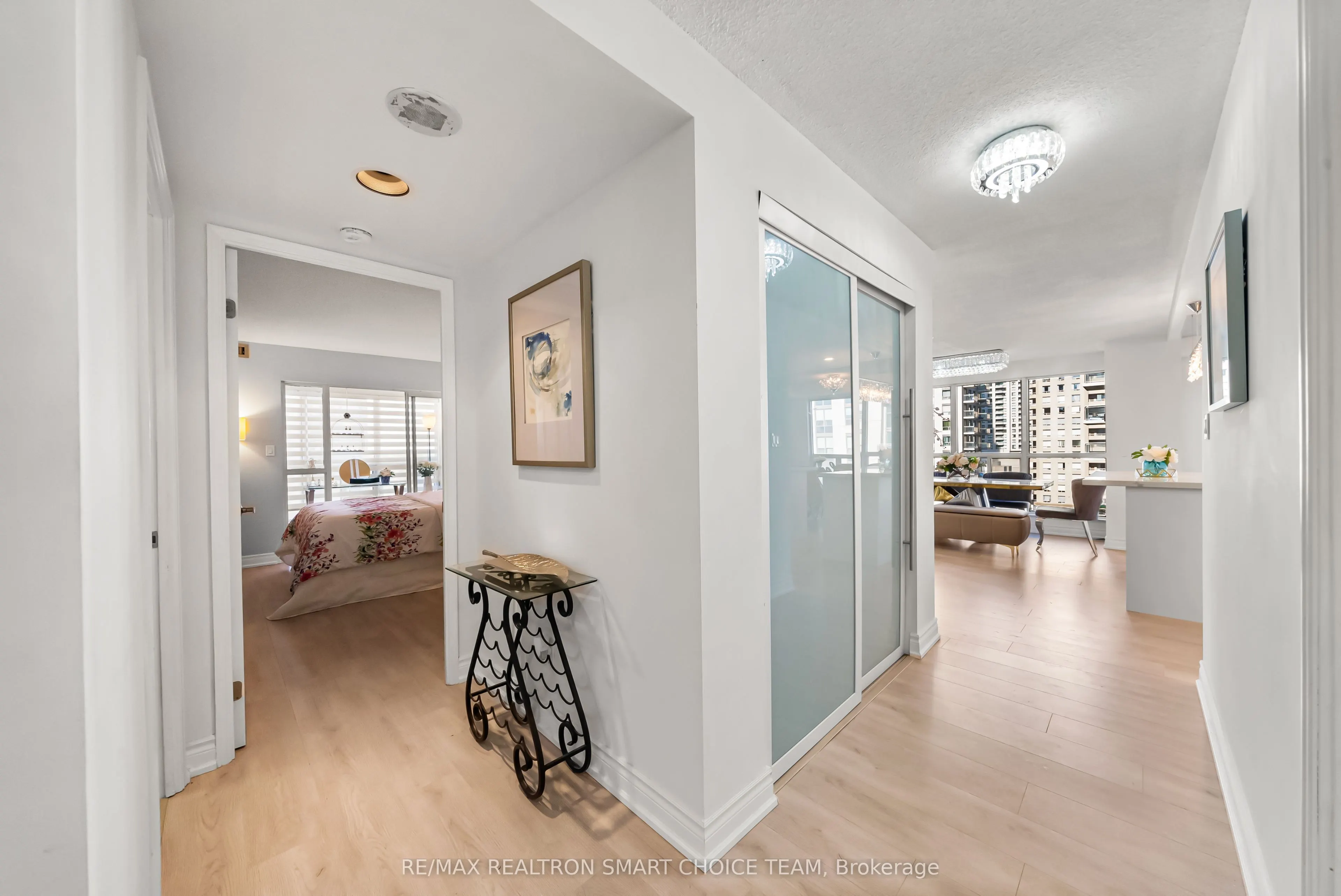 28 Hollywood Avenue, #1211