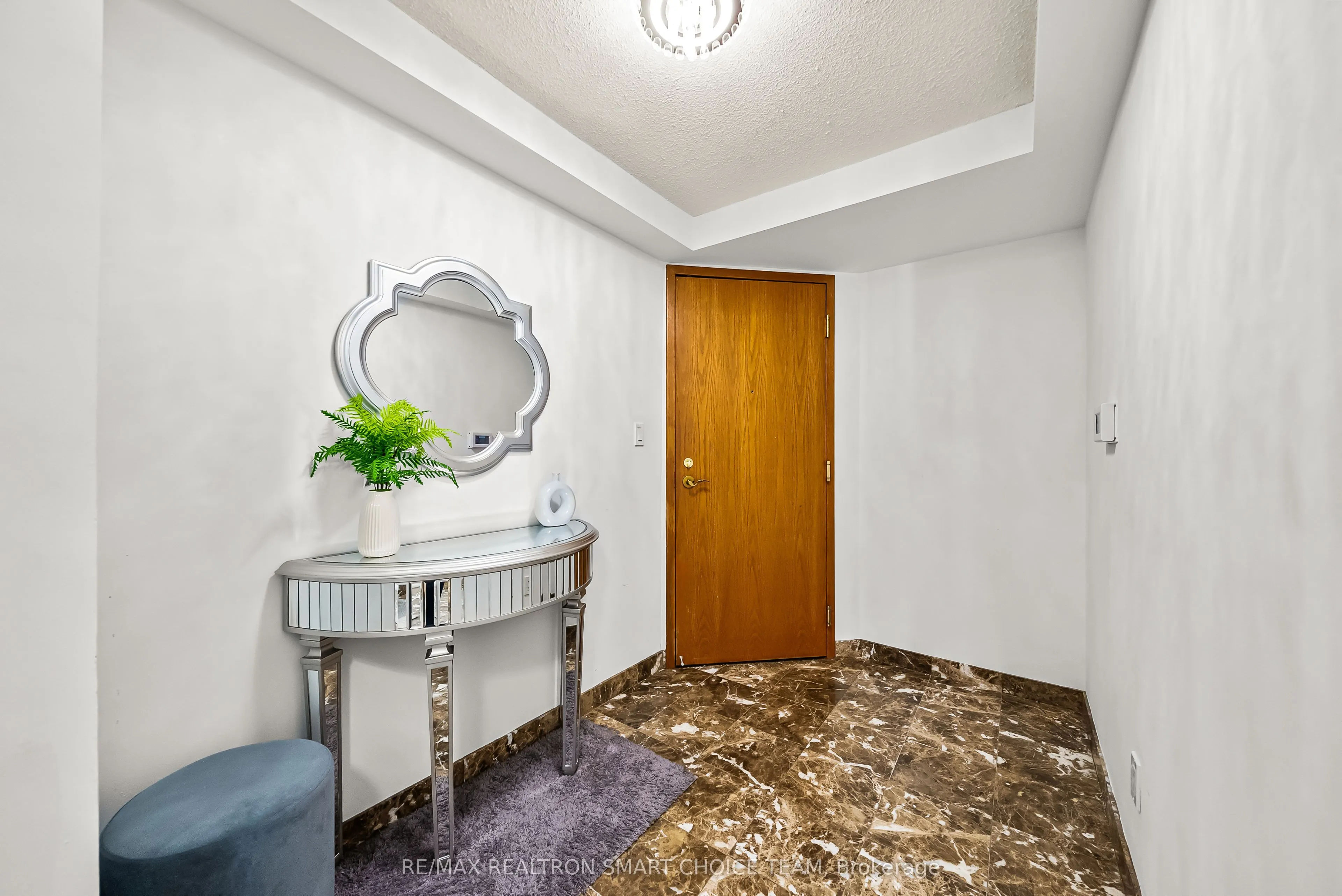 28 Hollywood Avenue, #1211