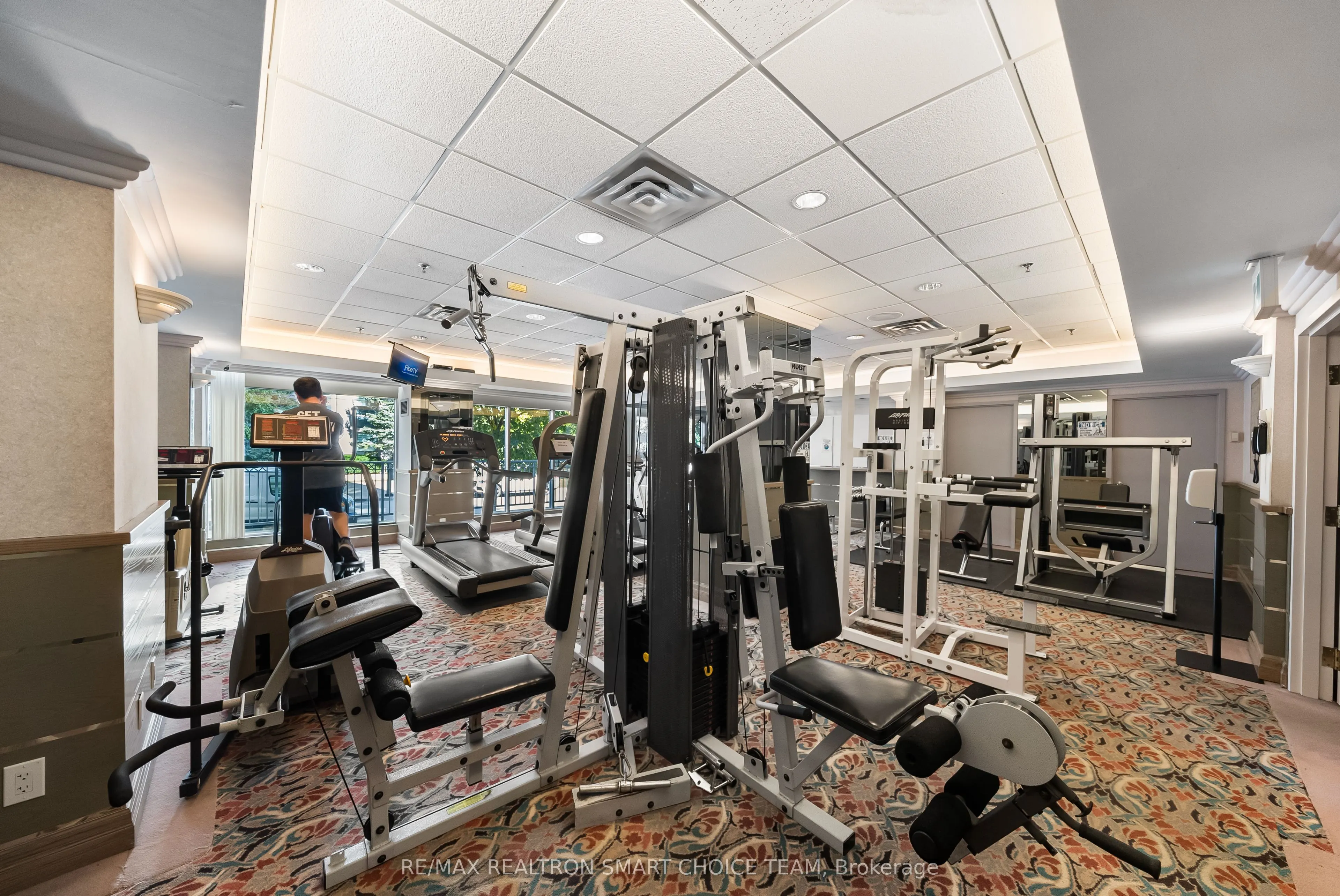 28 Hollywood Avenue, #1211