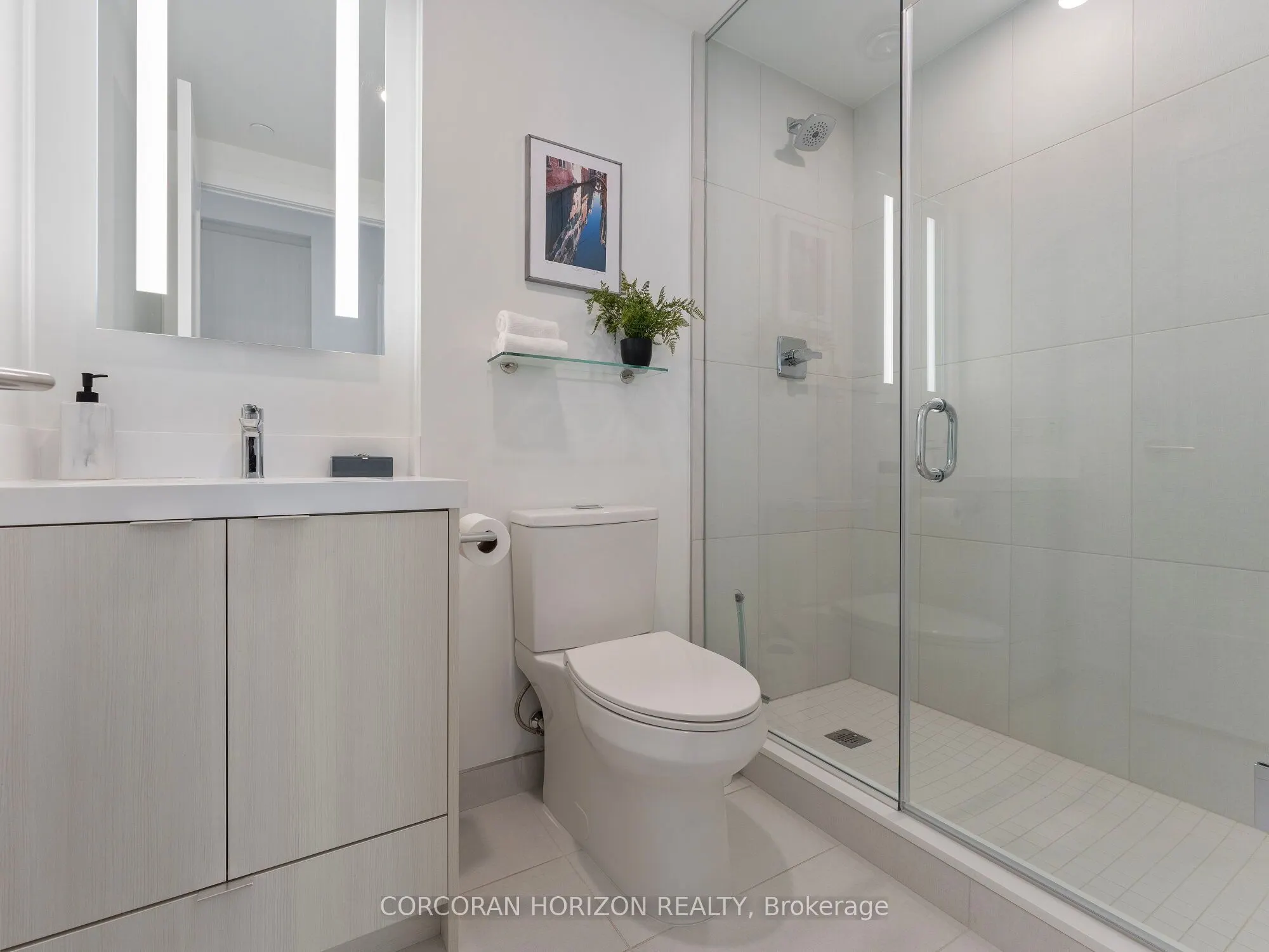 30 Inn On The Park Drive, #221