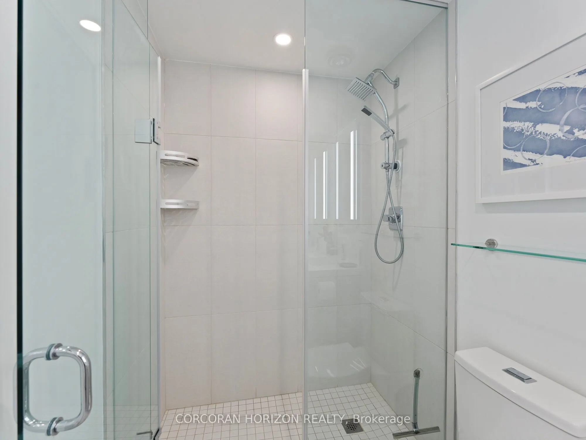 30 Inn On The Park Drive, #221