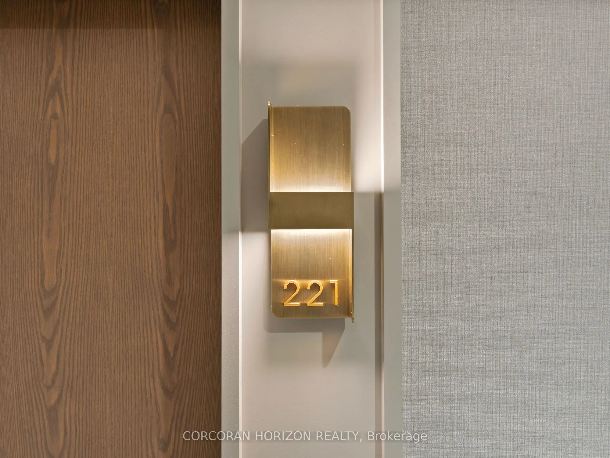 30 Inn On The Park Drive, #221