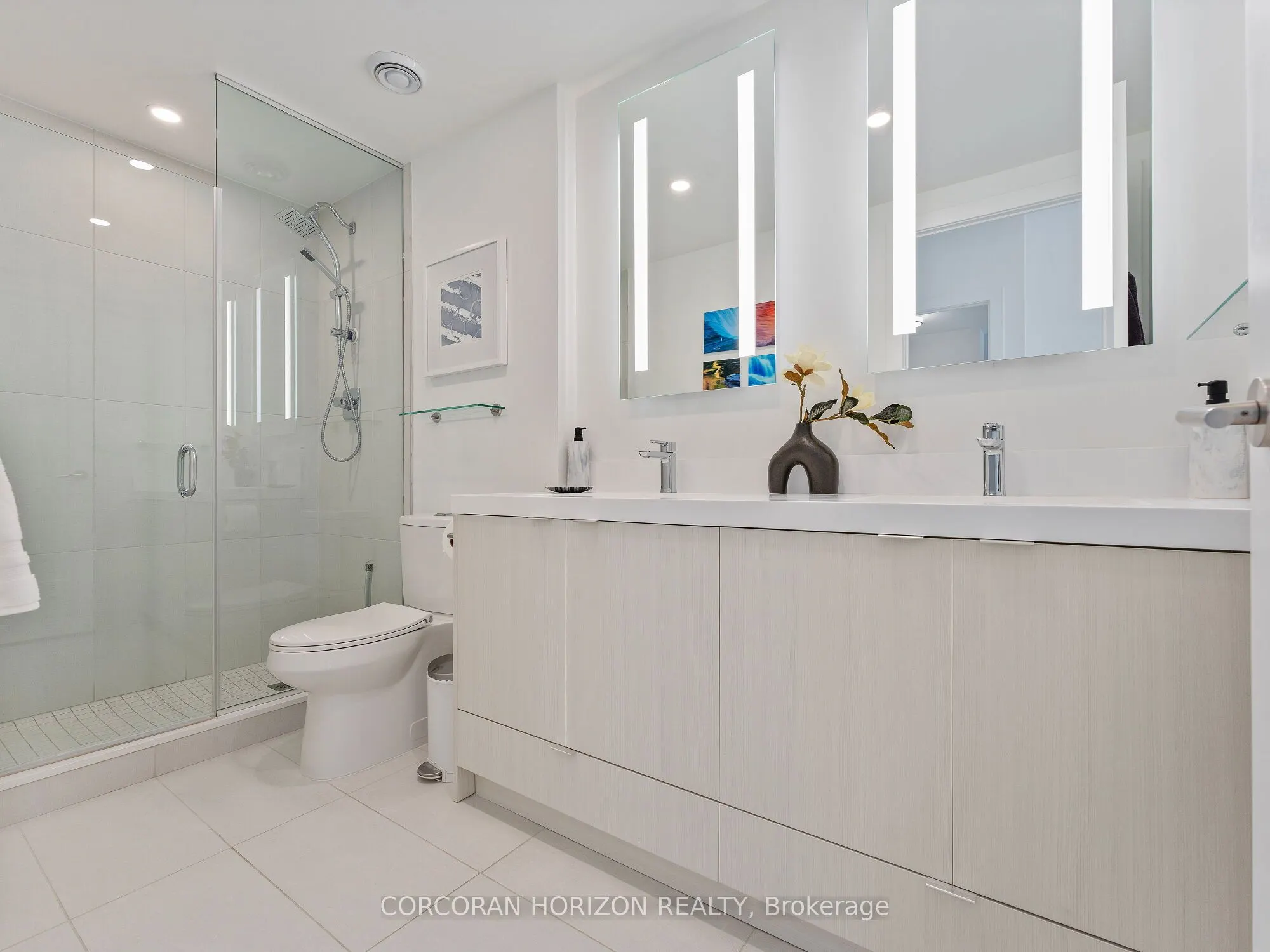 30 Inn On The Park Drive, #221