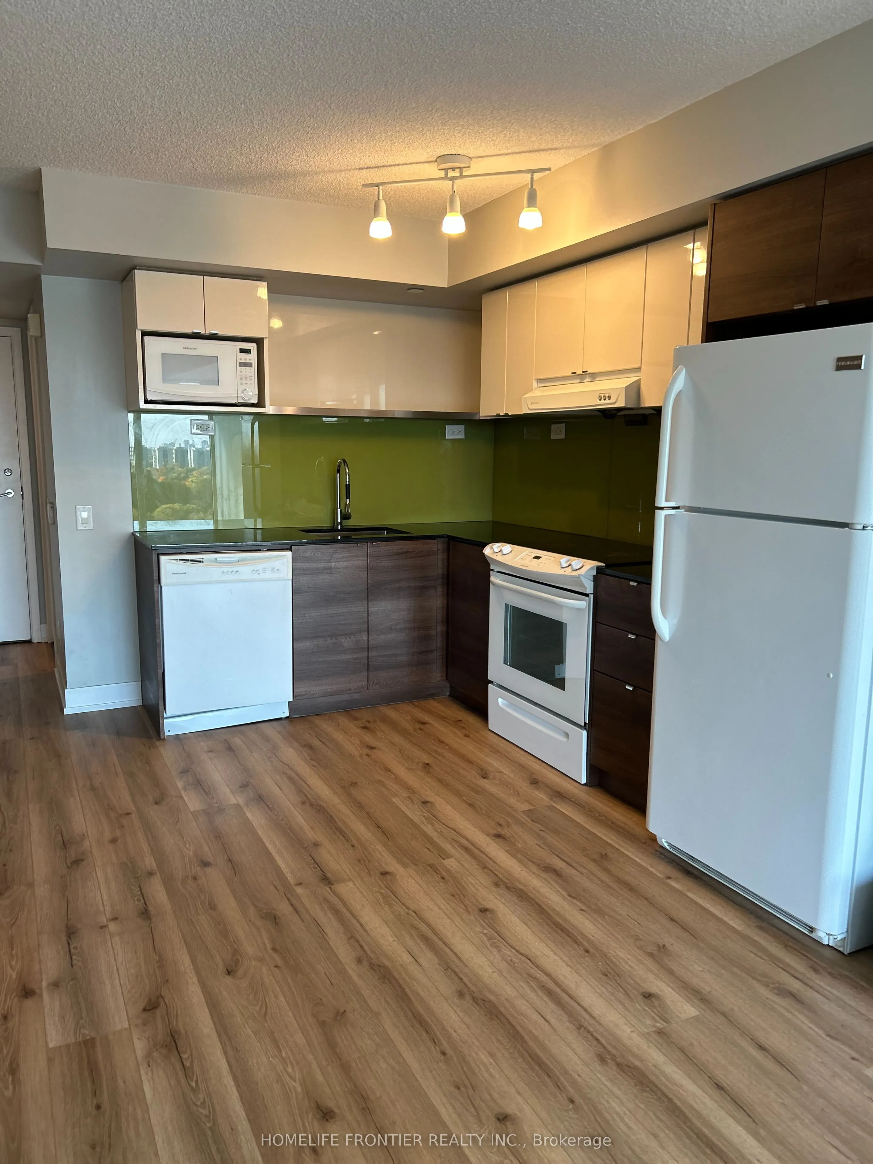 72 Esther Shiner Boulevard, #2105