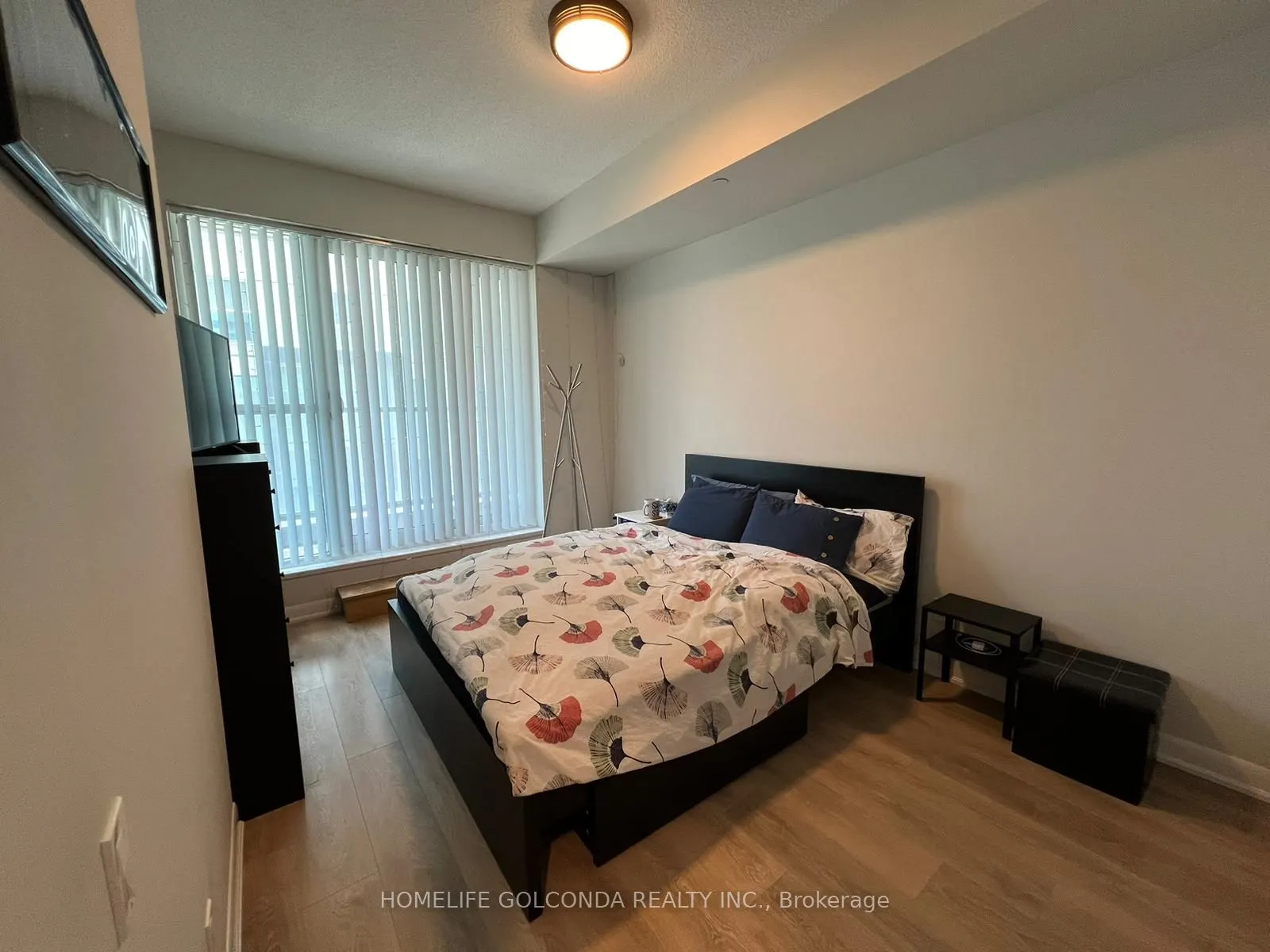 5168 Yonge Street, #102