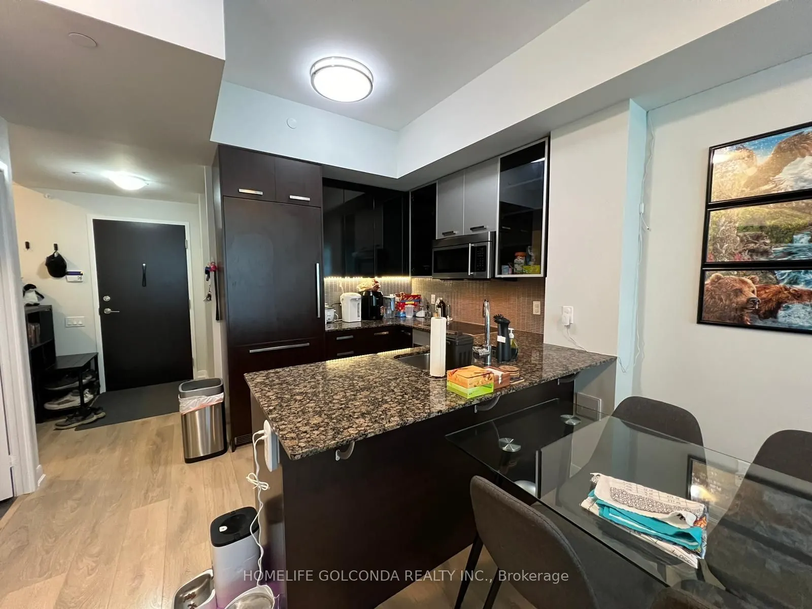 5168 Yonge Street, #102