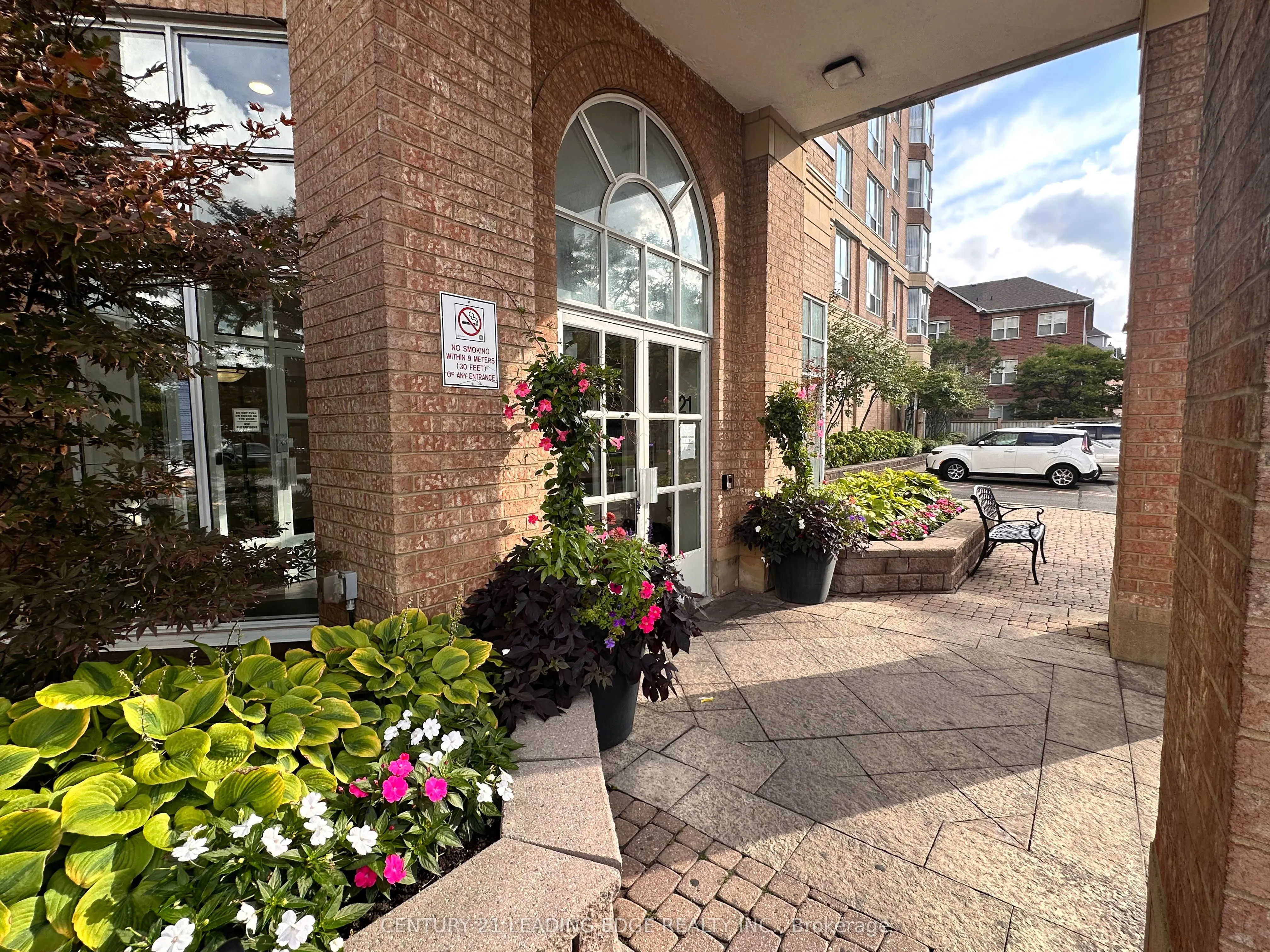 21 Overlea Boulevard, #1101