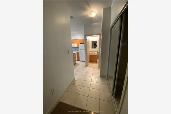 10 Navy Wharf Court, #101