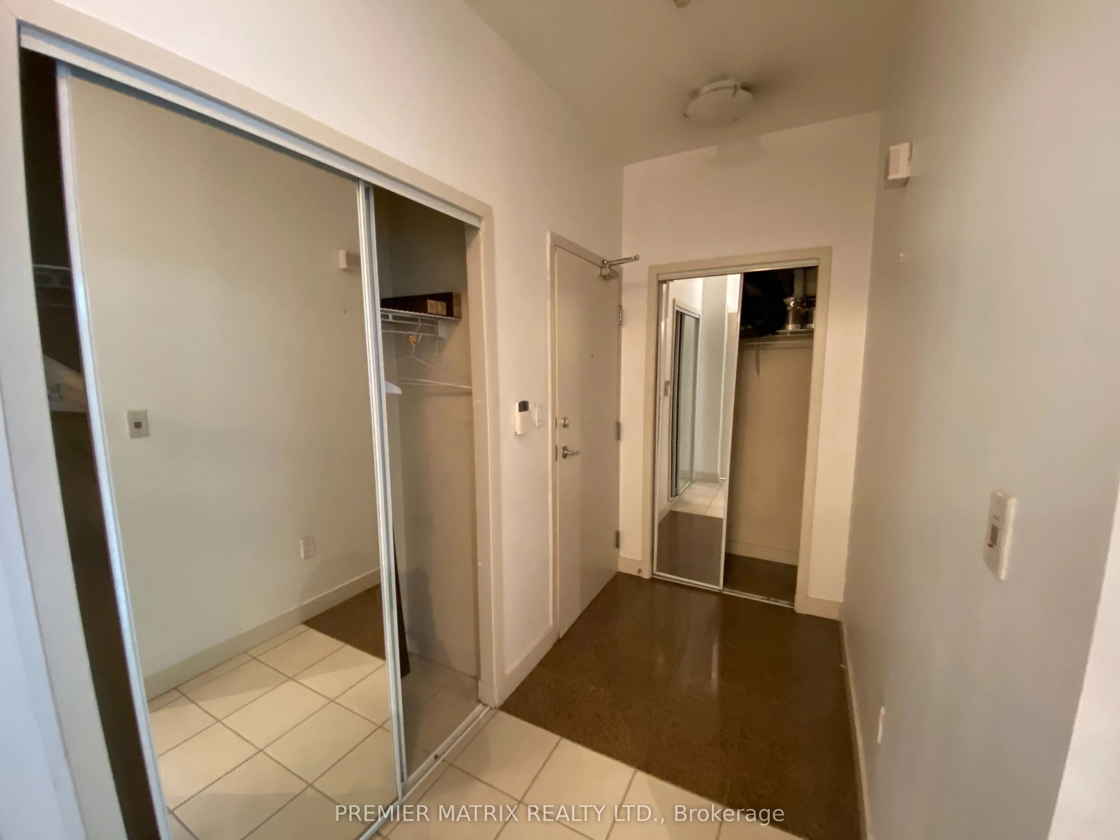 10 Navy Wharf Court, #101