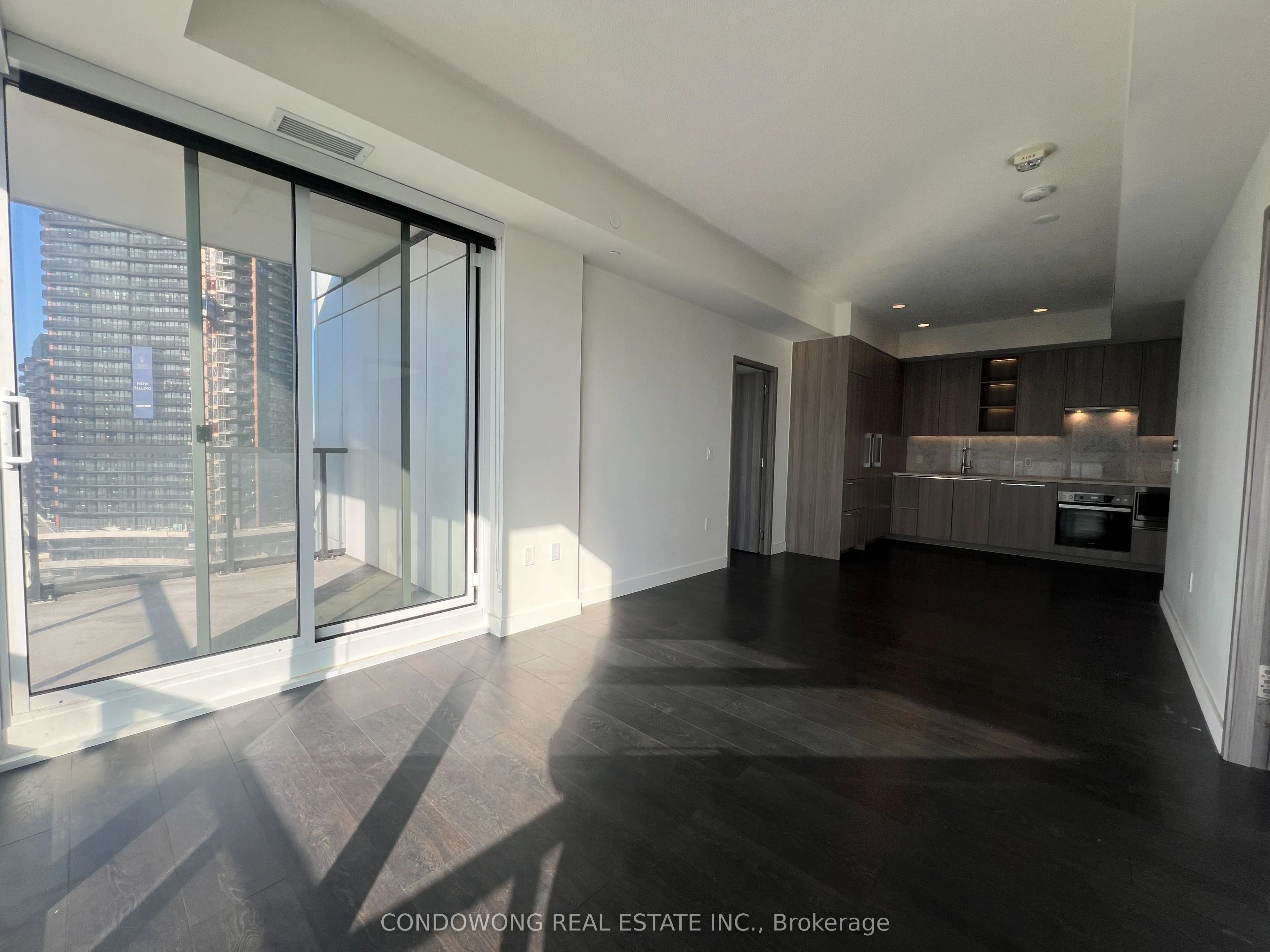 85 Mcmahon Drive, #1809