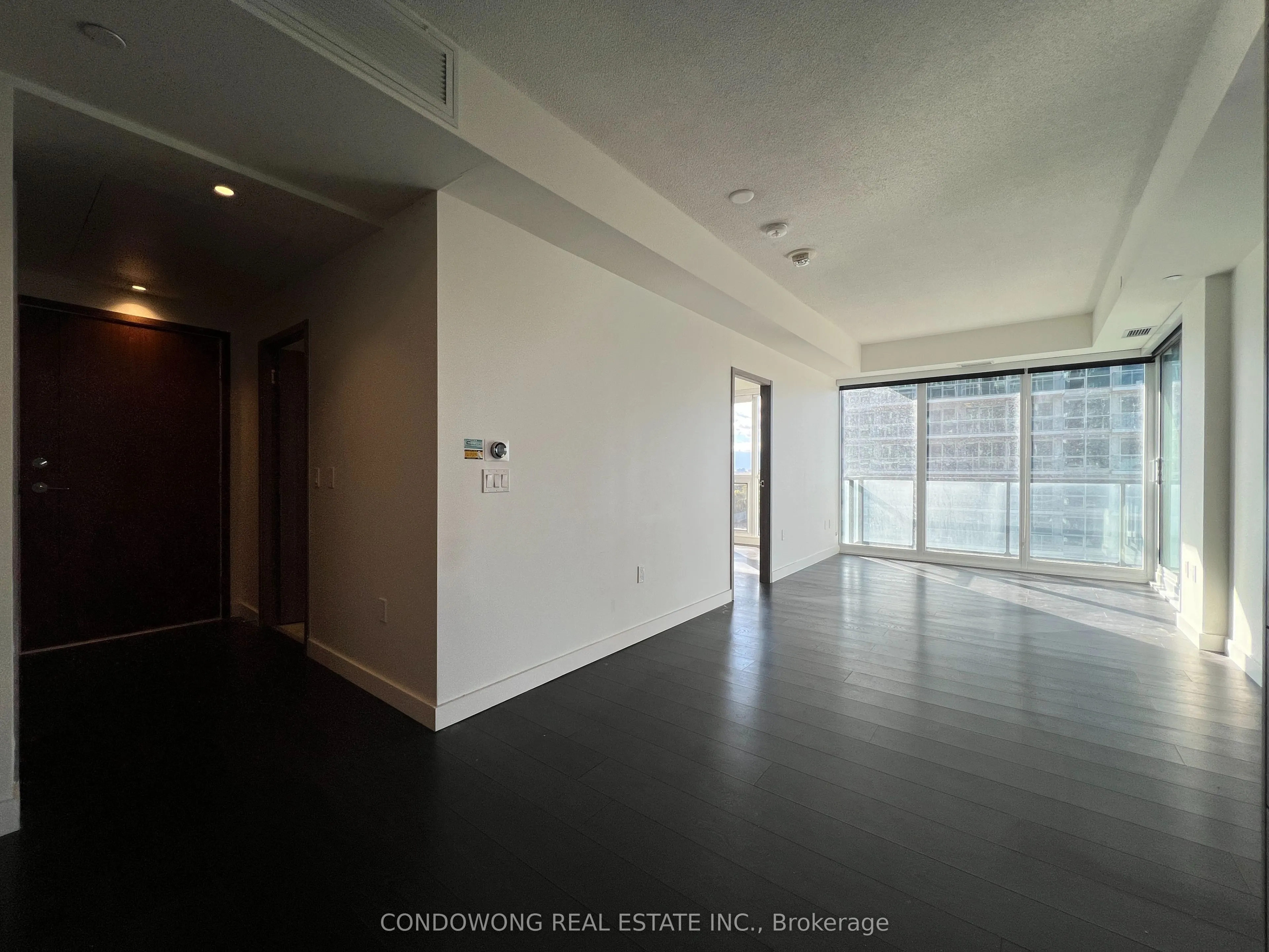 85 Mcmahon Drive, #1809