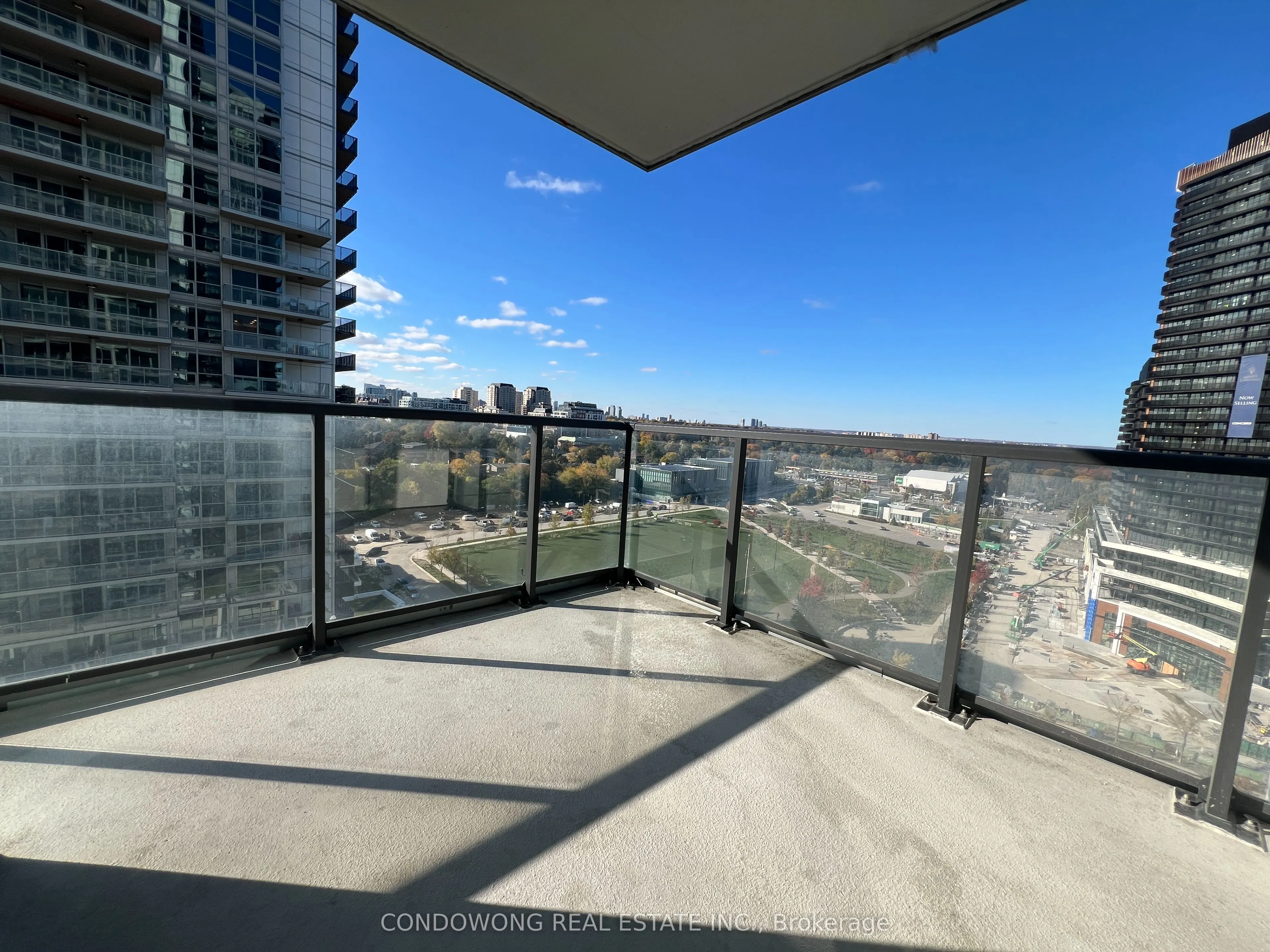 85 Mcmahon Drive, #1809