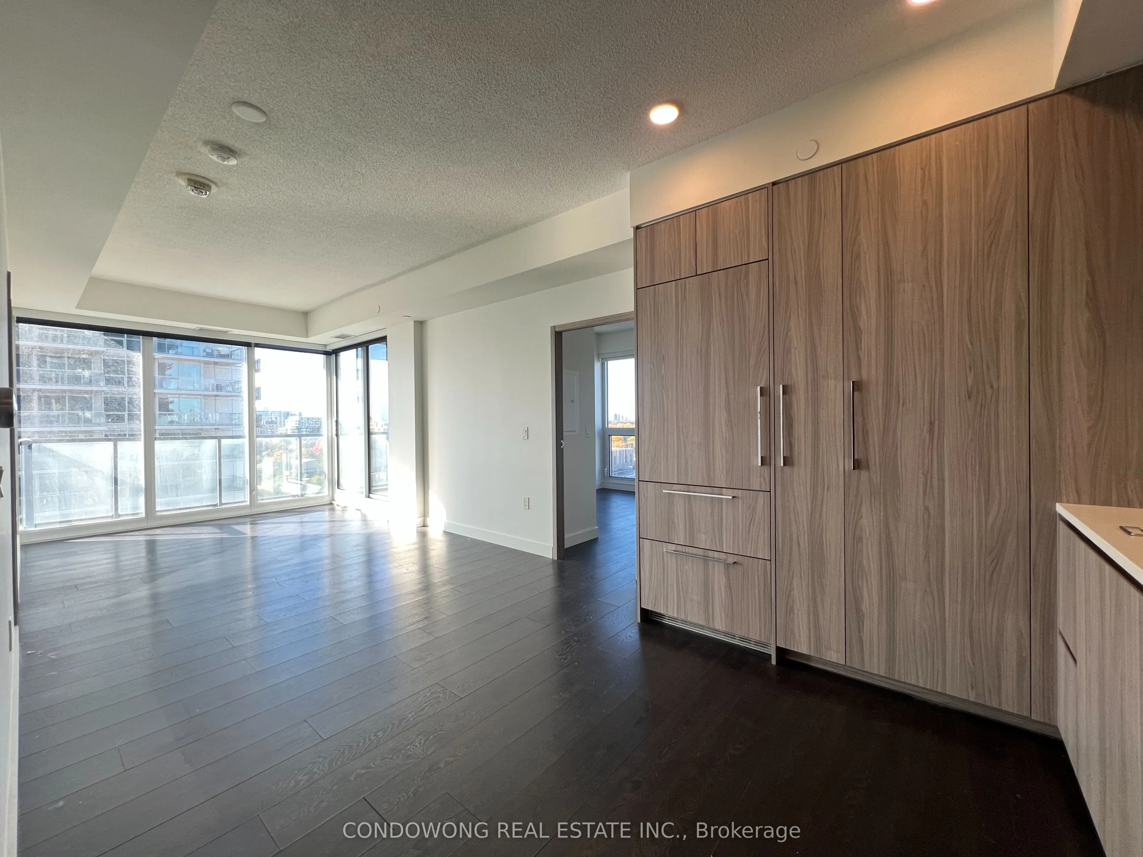 85 Mcmahon Drive, #1809