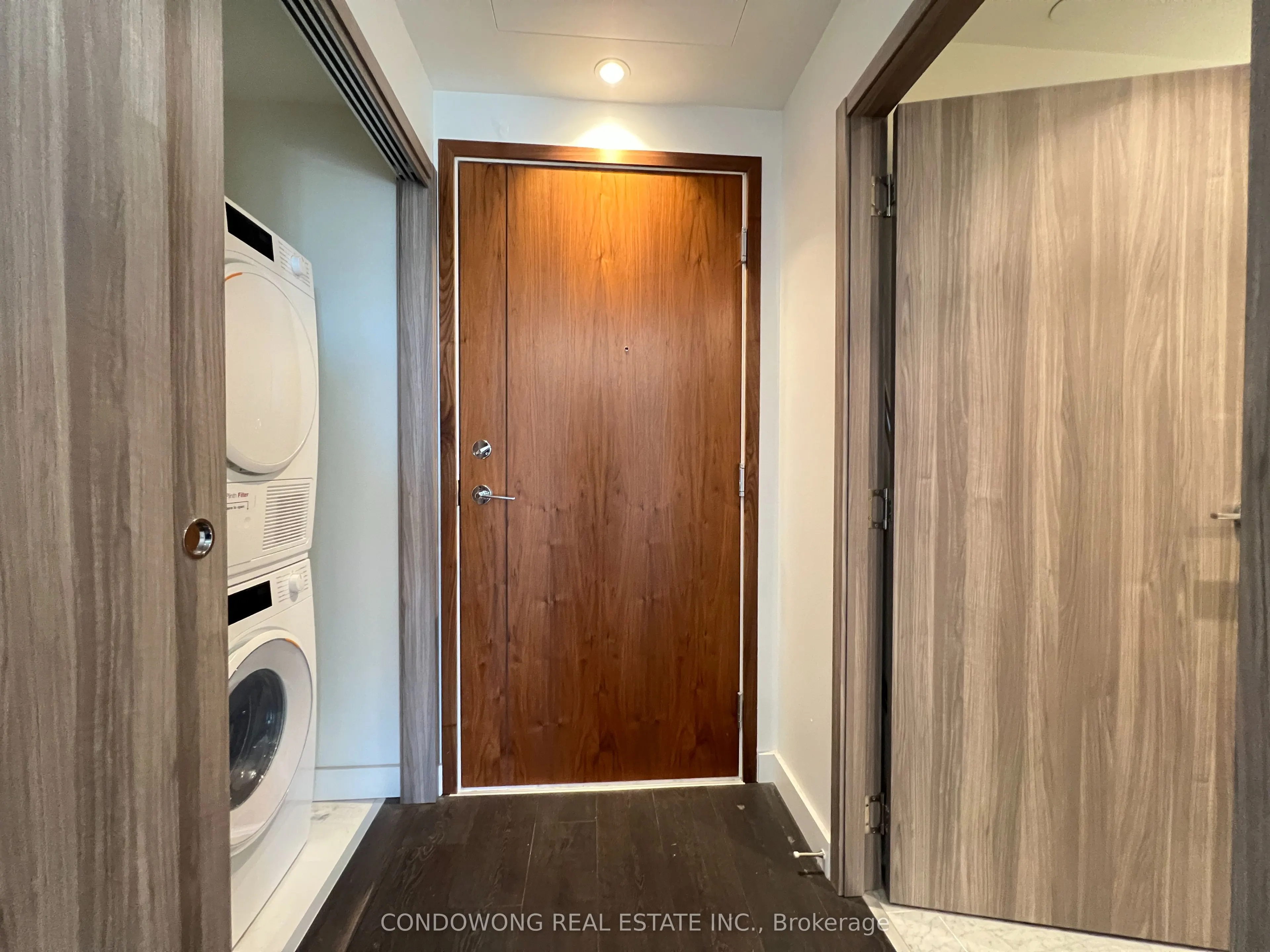 85 Mcmahon Drive, #1809