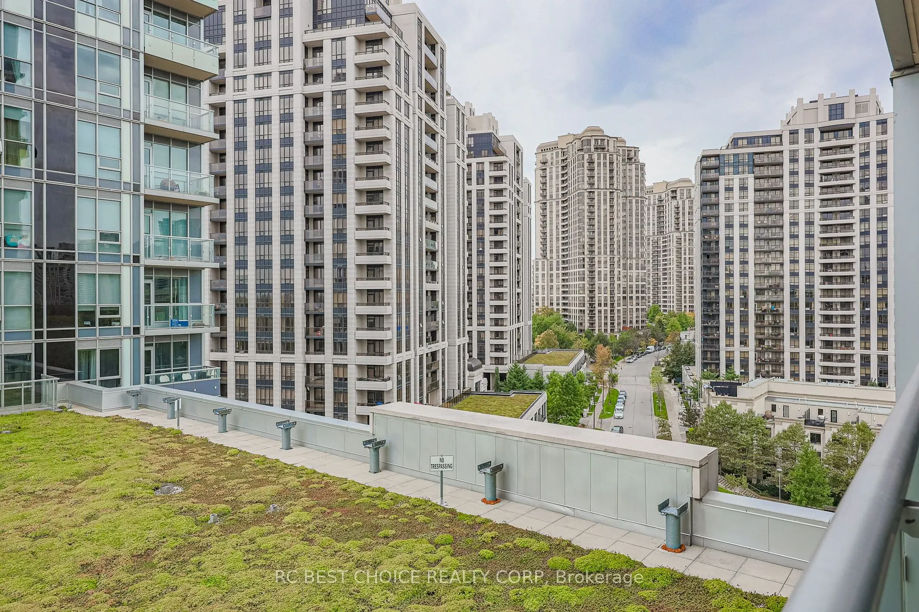 120 Harrison Garden Boulevard, #1031