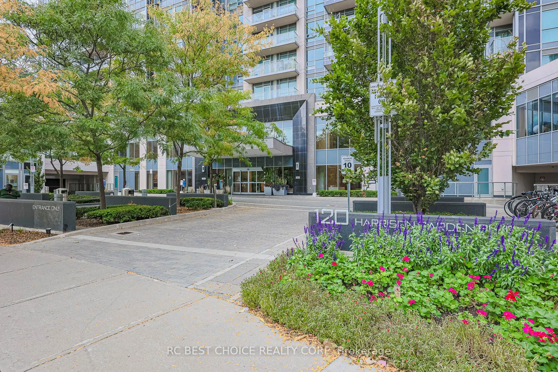 120 Harrison Garden Boulevard, #1031