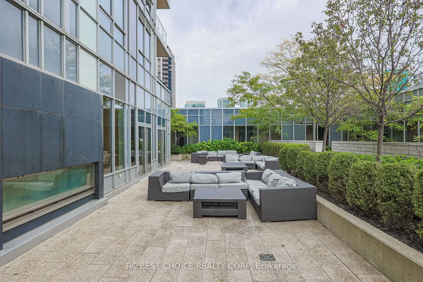 120 Harrison Garden Boulevard, #1031