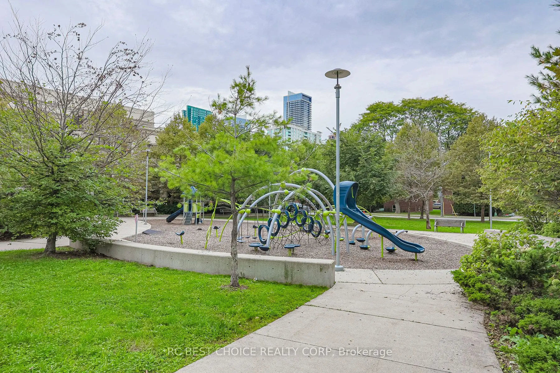 120 Harrison Garden Boulevard, #1031