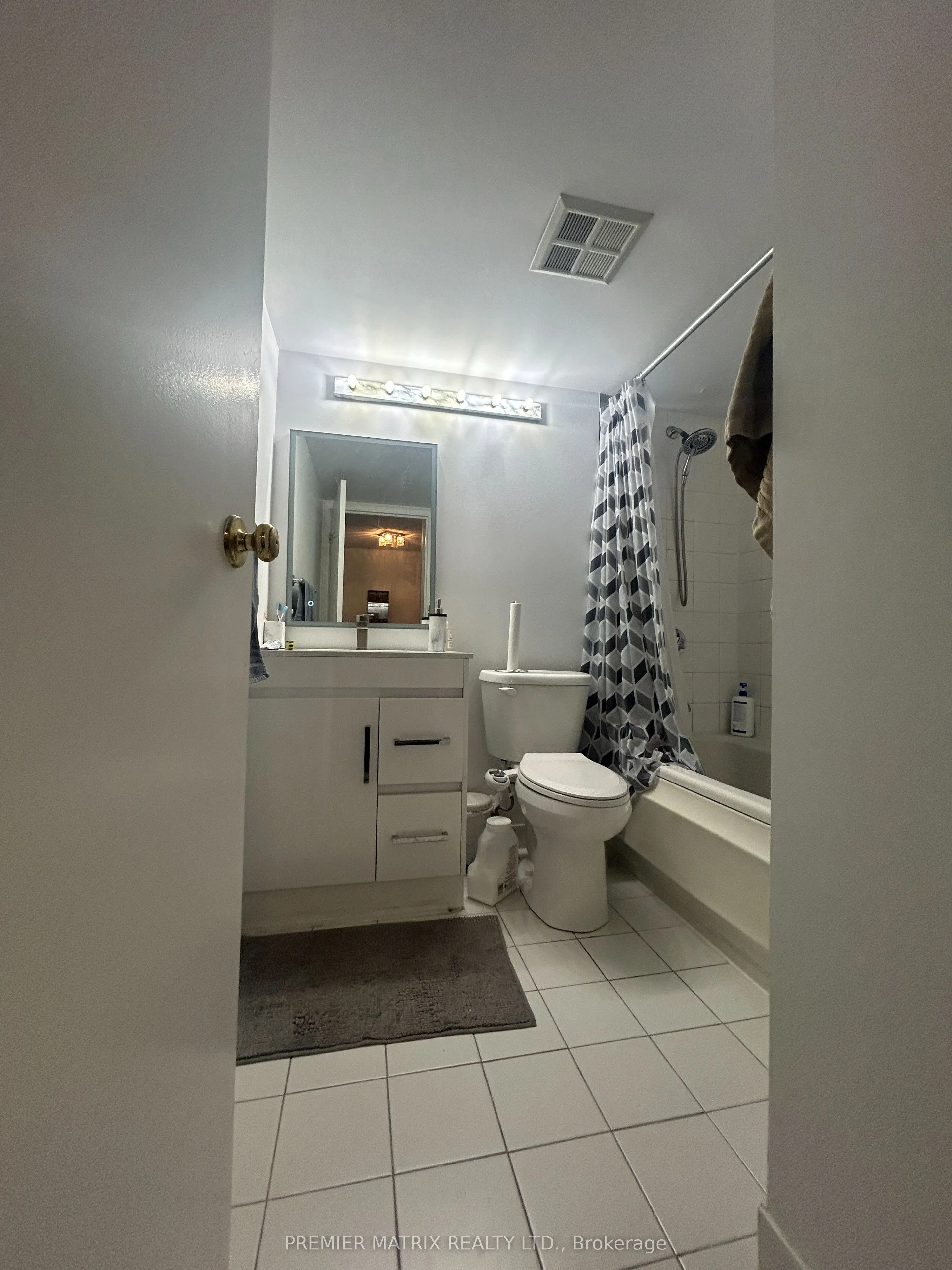 10 Yonge Street, #2410