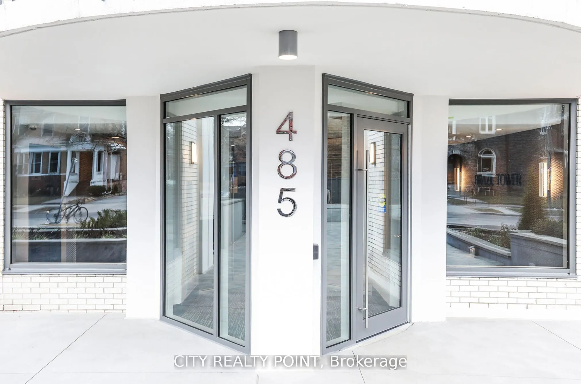 485 Huron Street, #402