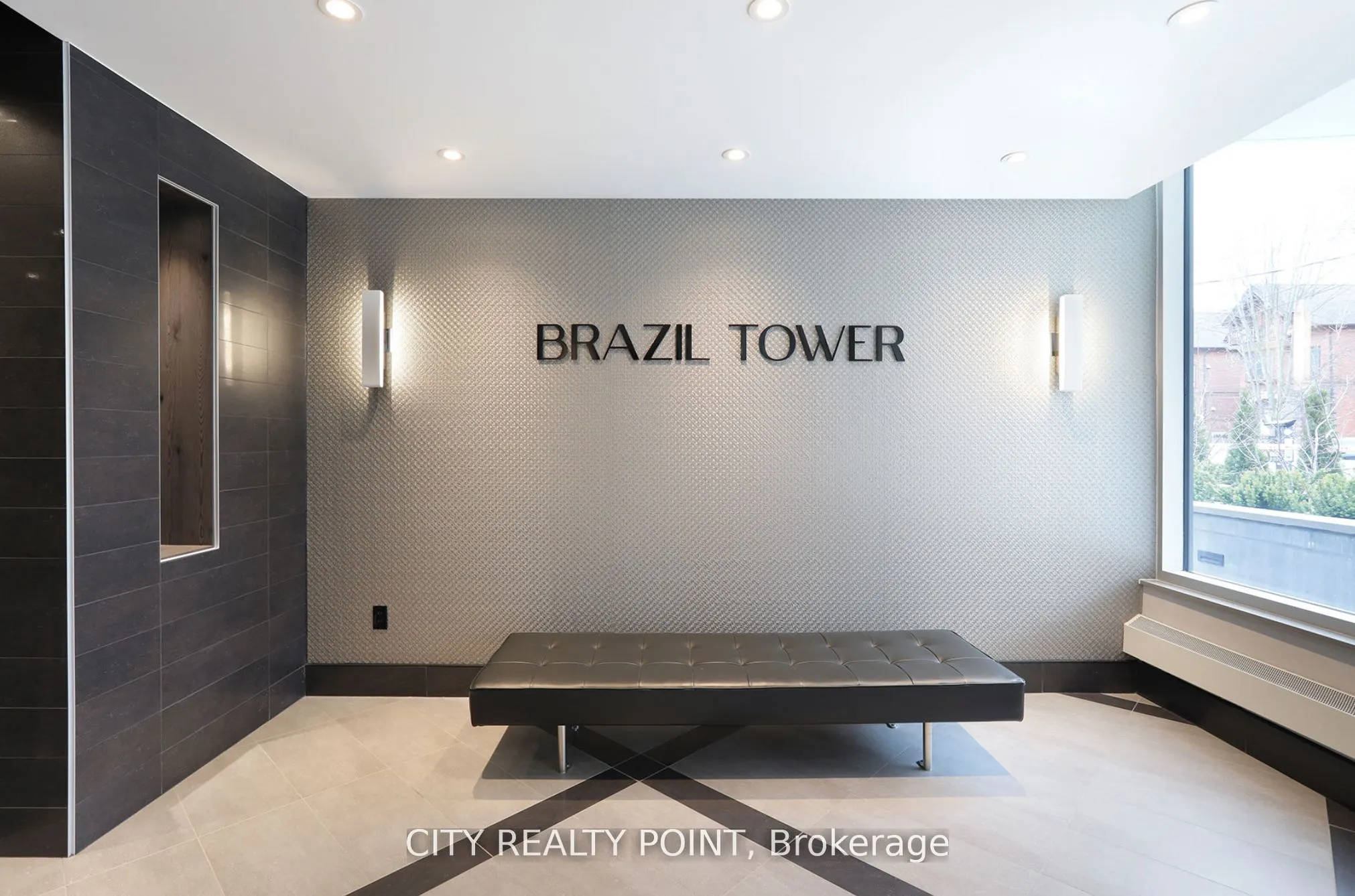 485 Huron Street, #402