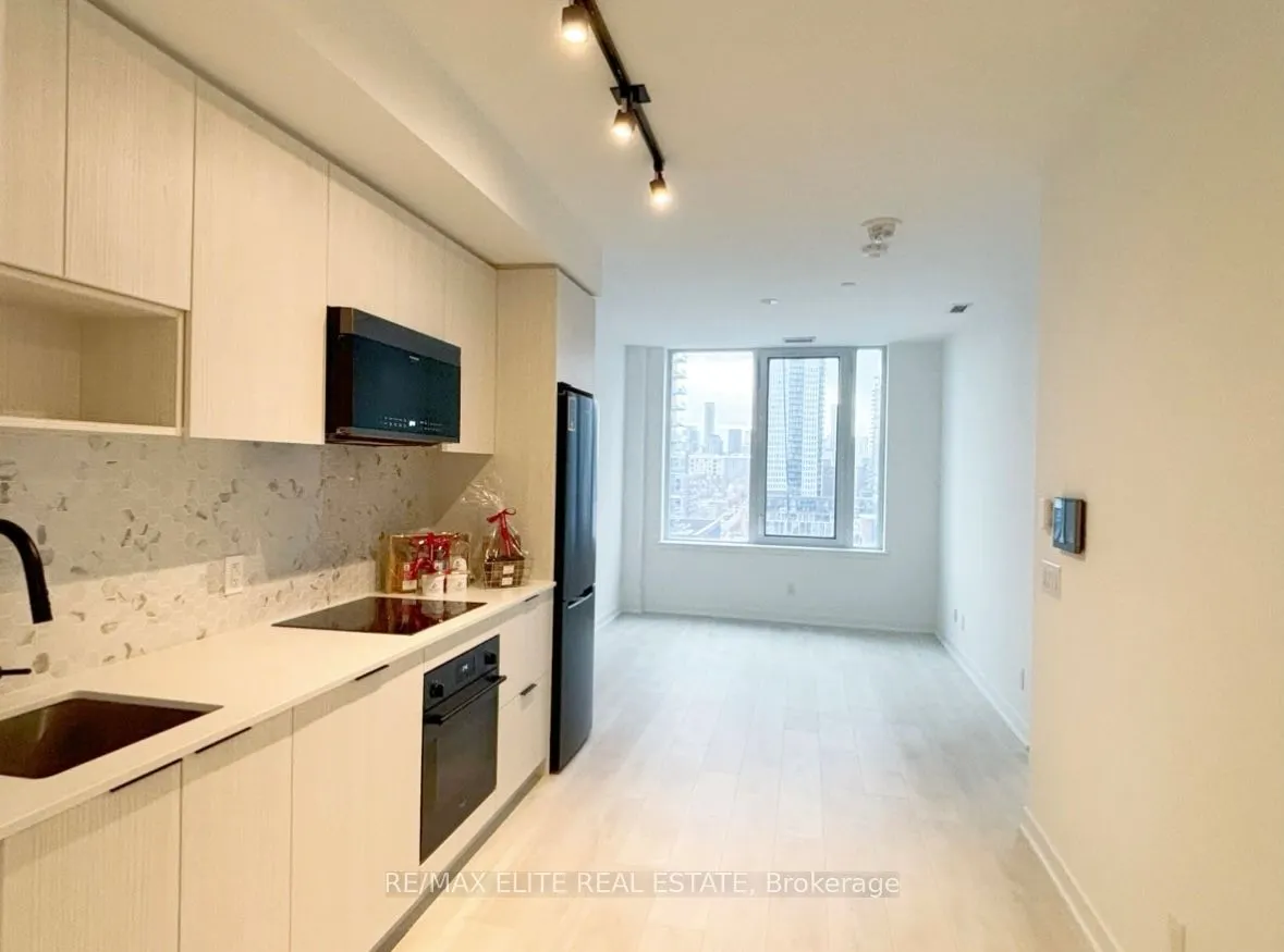 5 Defries Street, #920