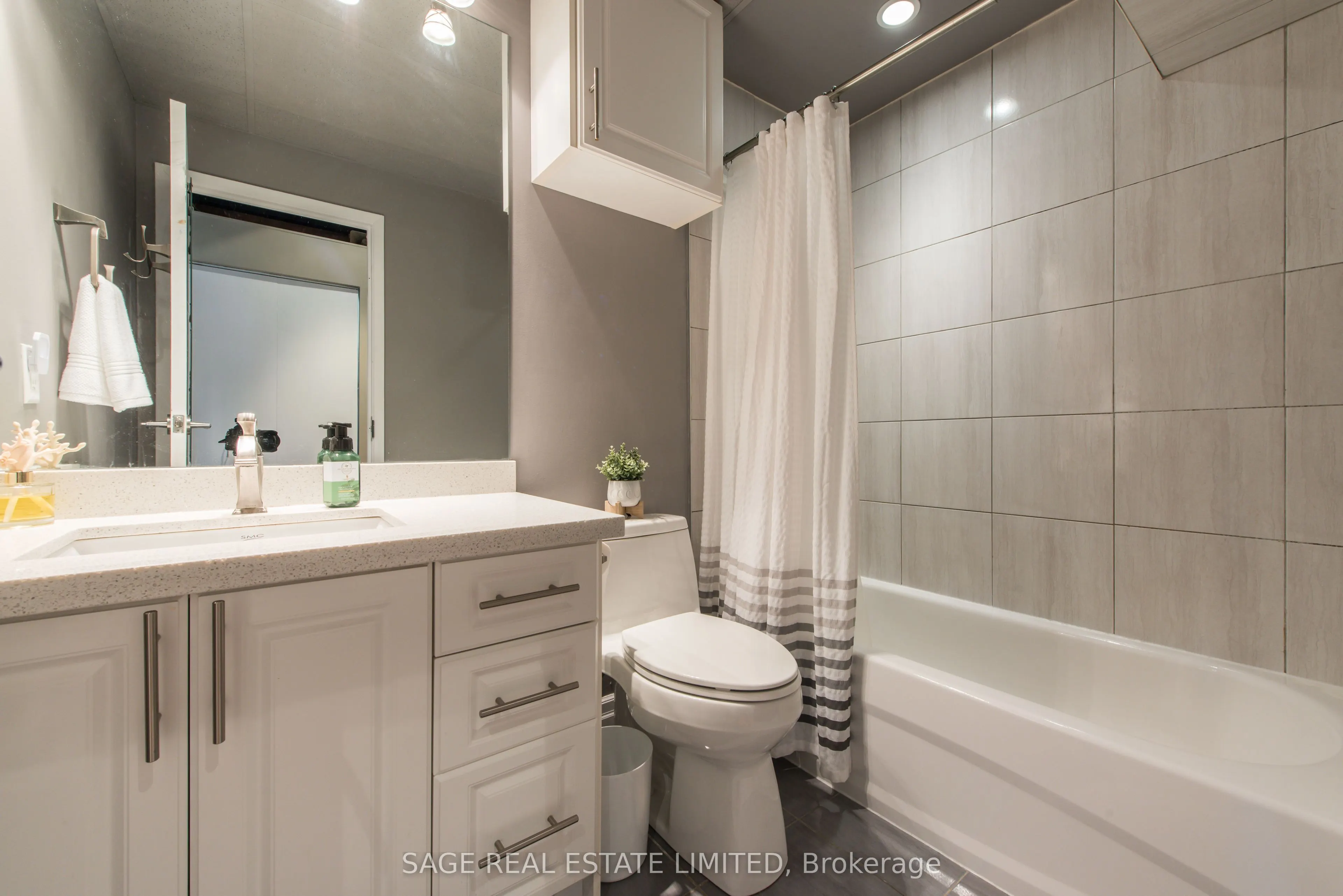 781 King Street W, #504