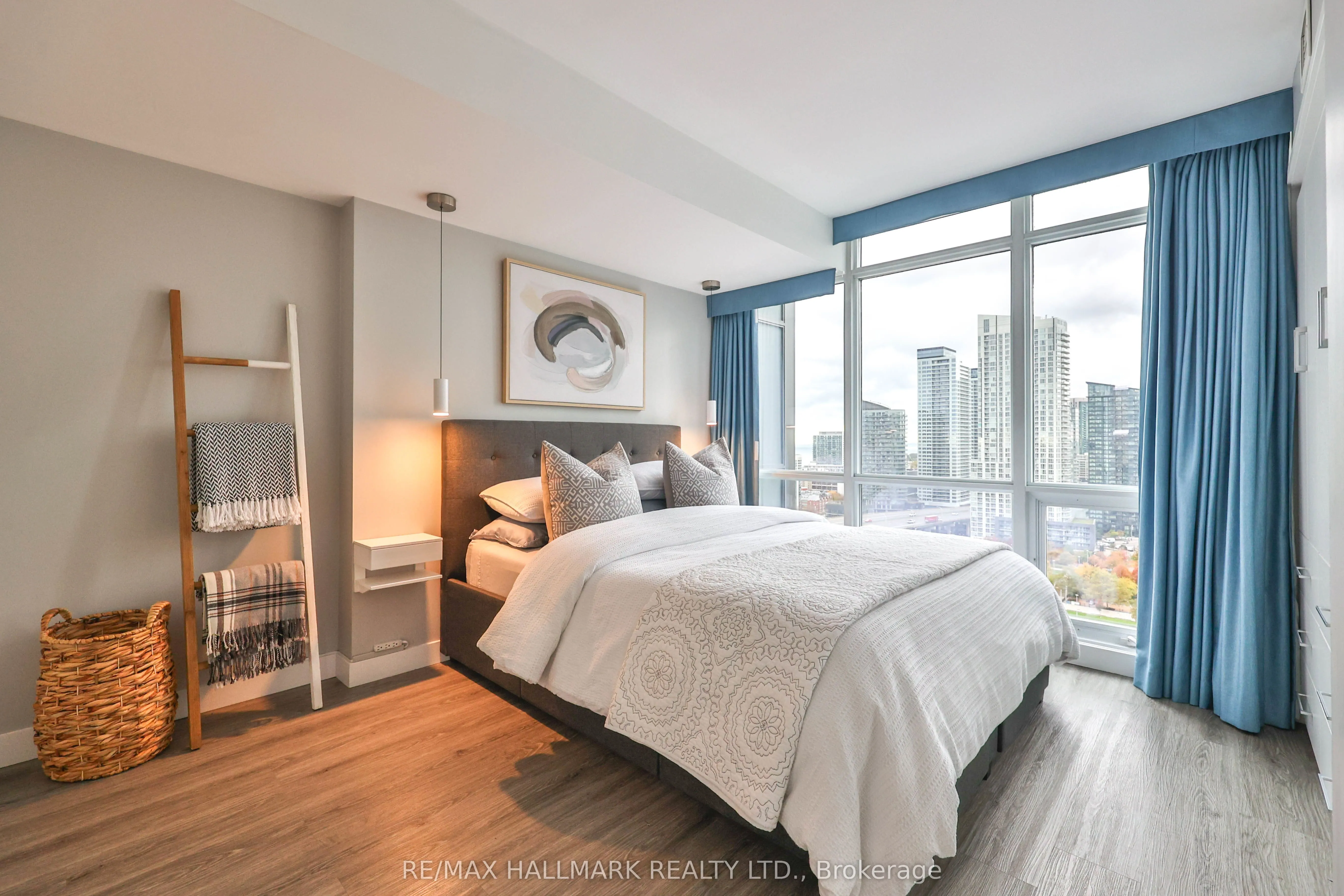 15 Fort York Boulevard, #2503