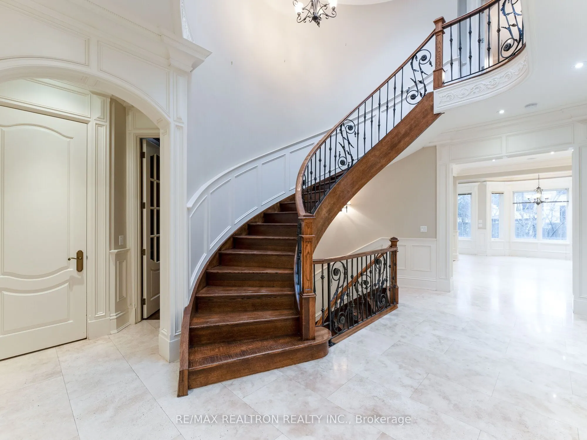 108 Highland Crescent