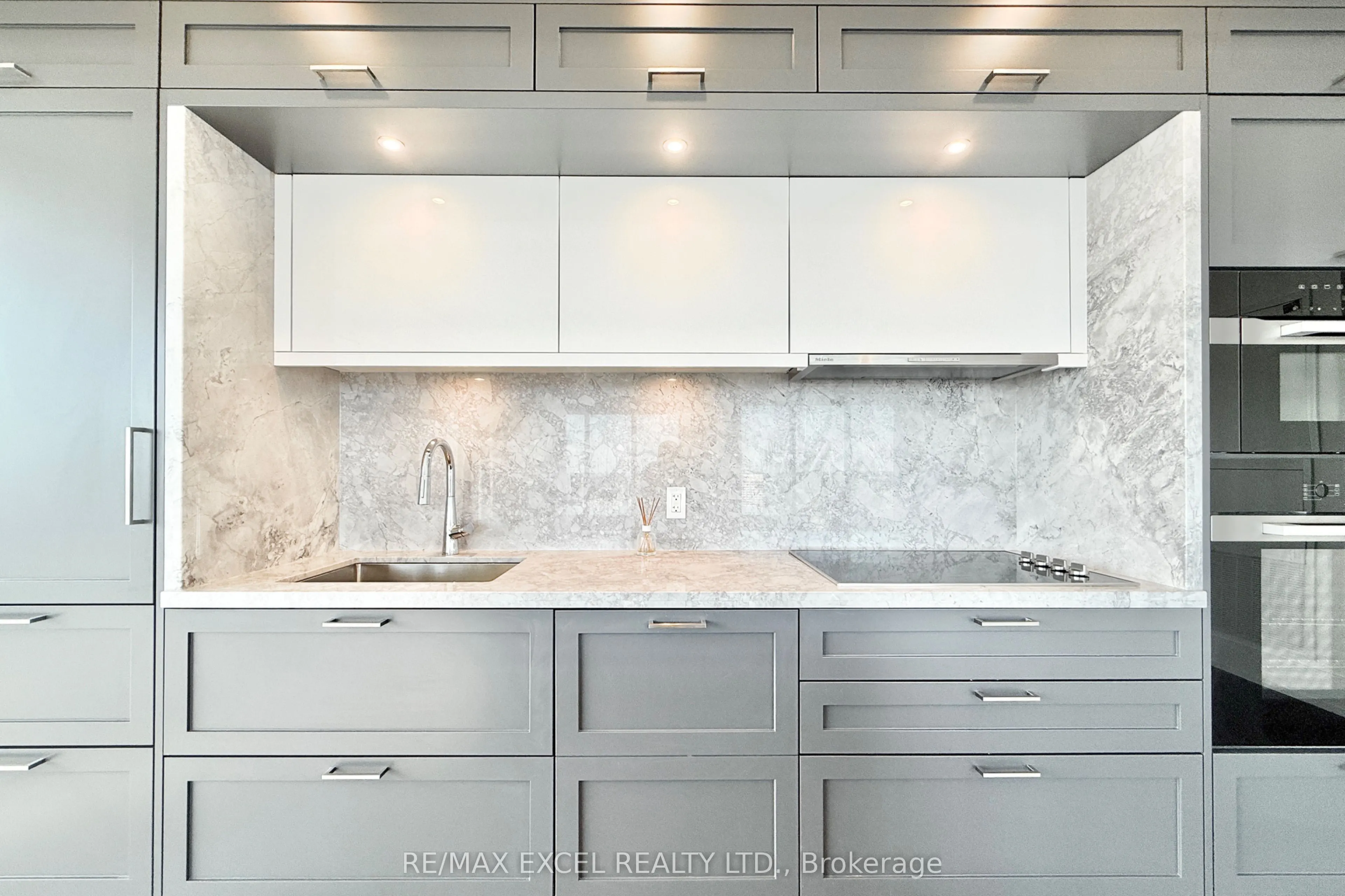 30 Inn On The Park Drive, #3409