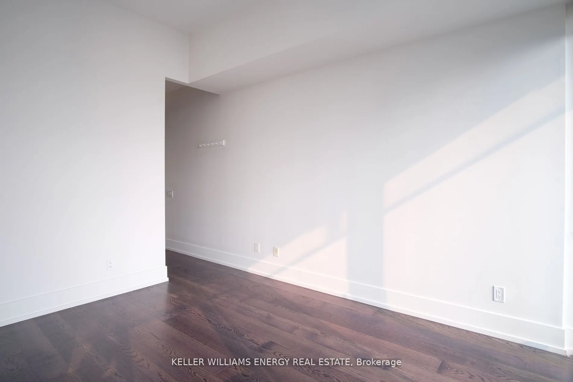 33 Charles Street E, #4305