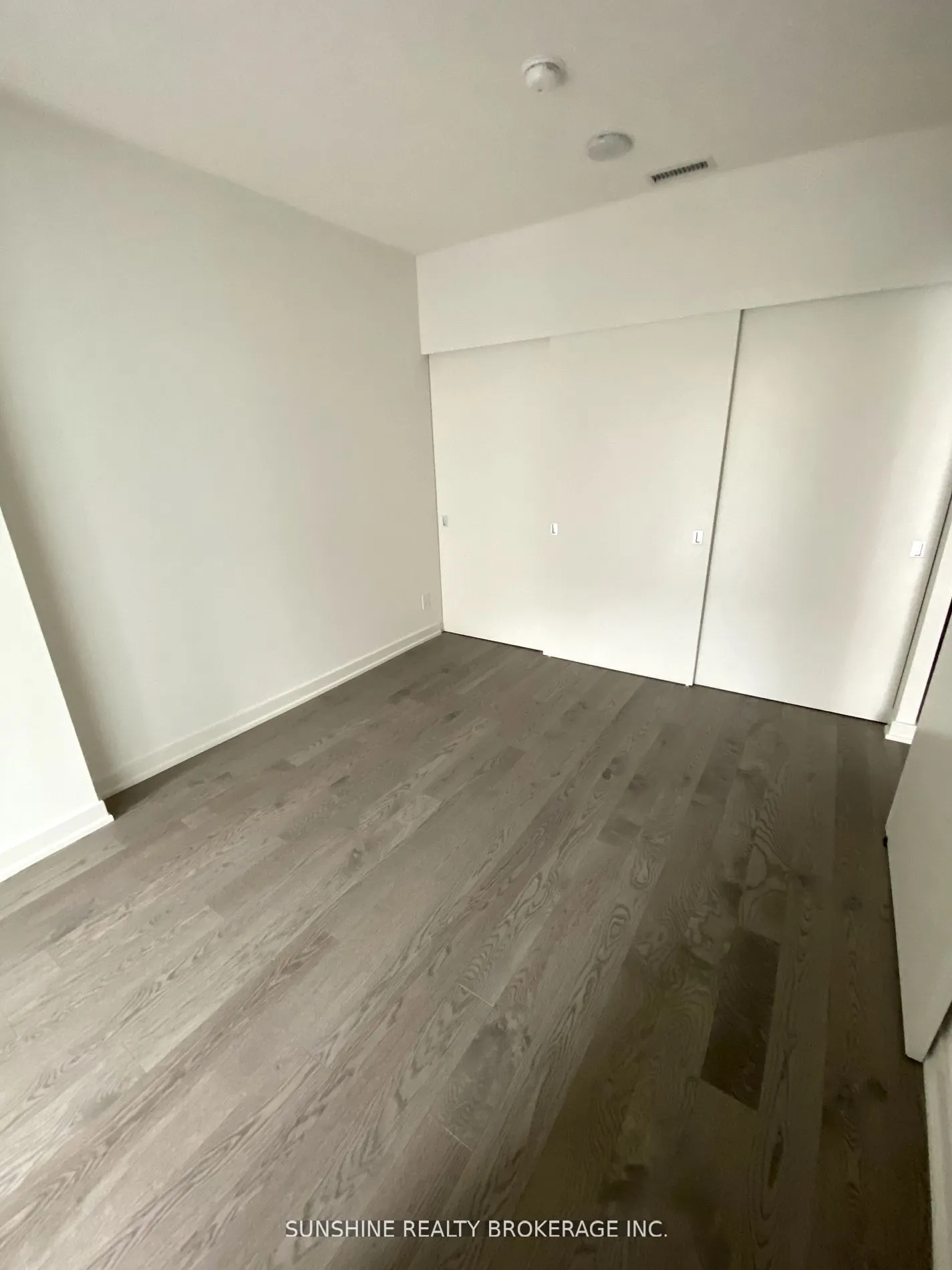 25 Richmond Street E, #422