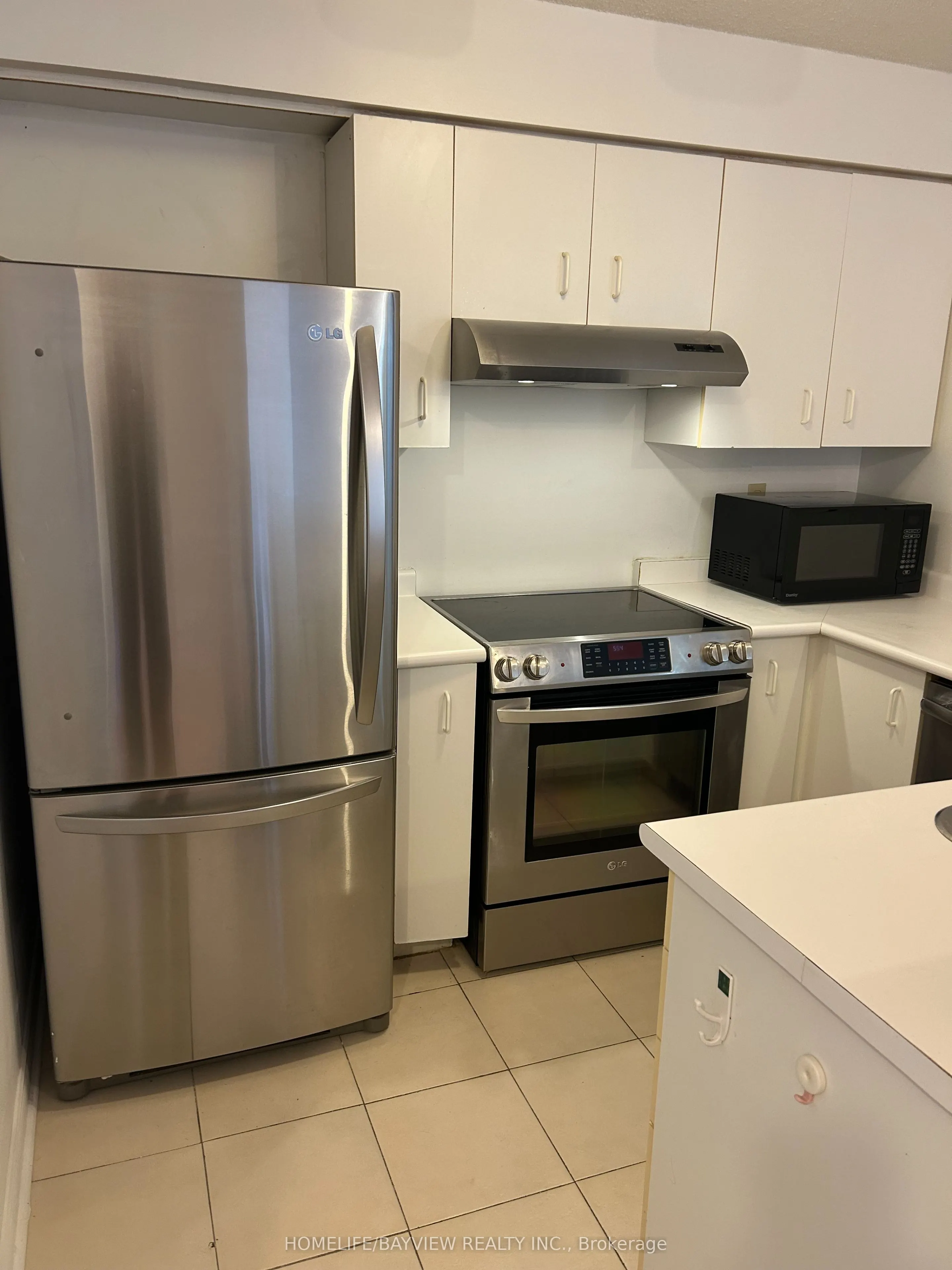 25 Grenville Street, #1210