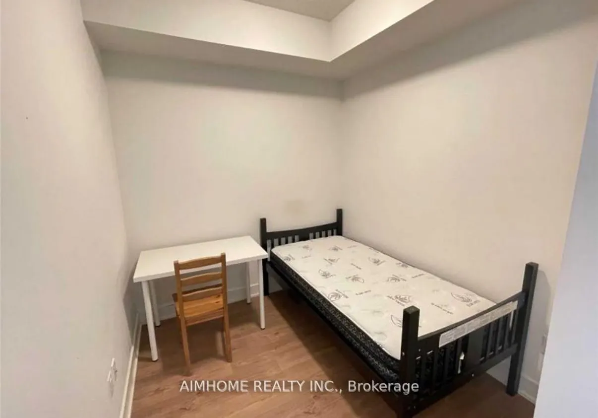 30 Roehampton Avenue, #2011