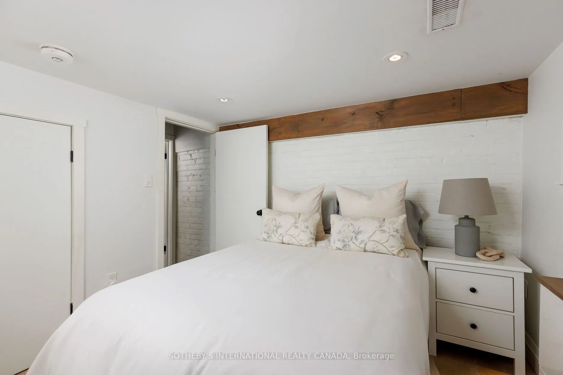 116 Shaftesbury Avenue