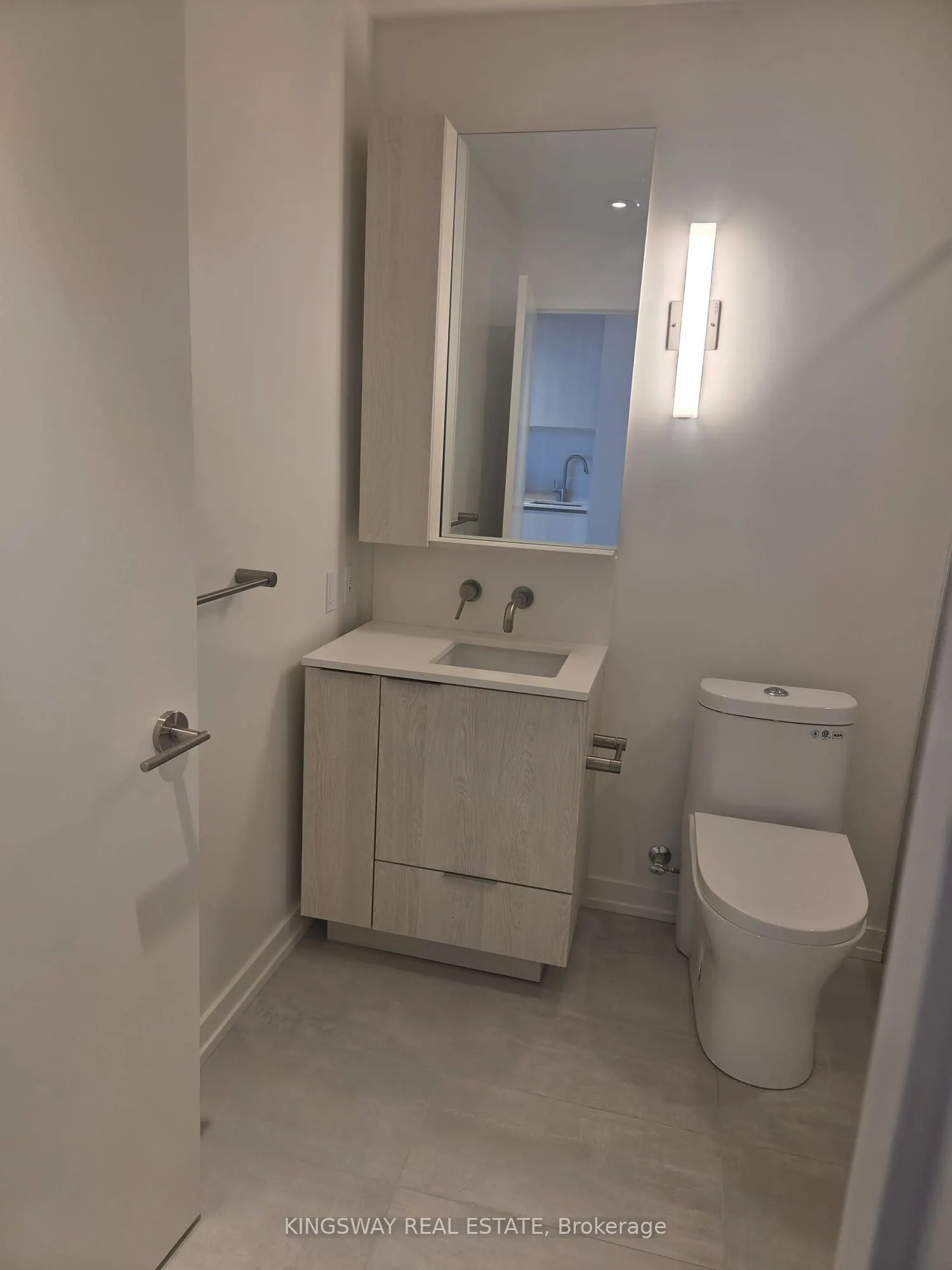 110 Broadway Avenue, #1208