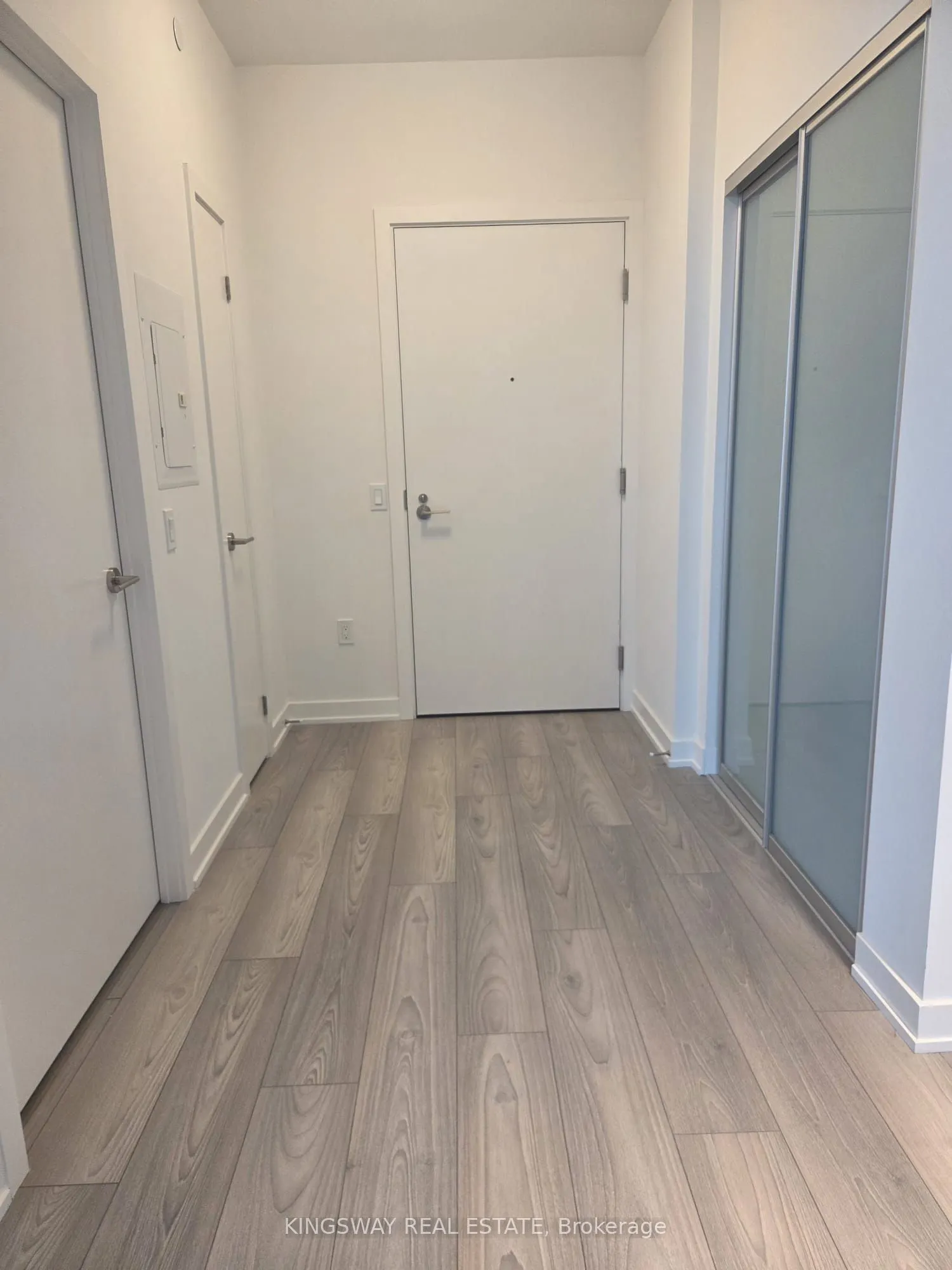 110 Broadway Avenue, #1208